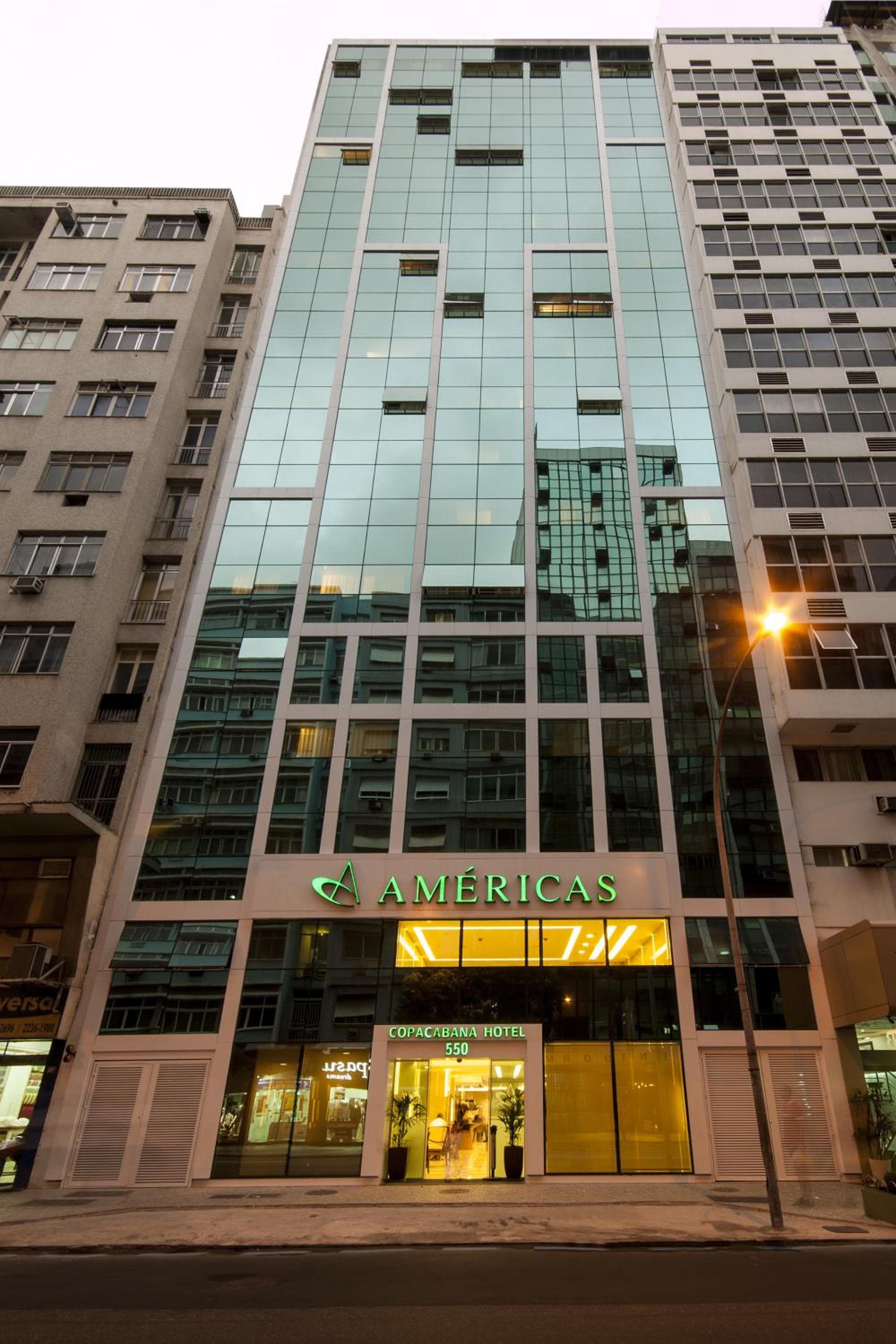 Américas Copacabana Hotel: building
