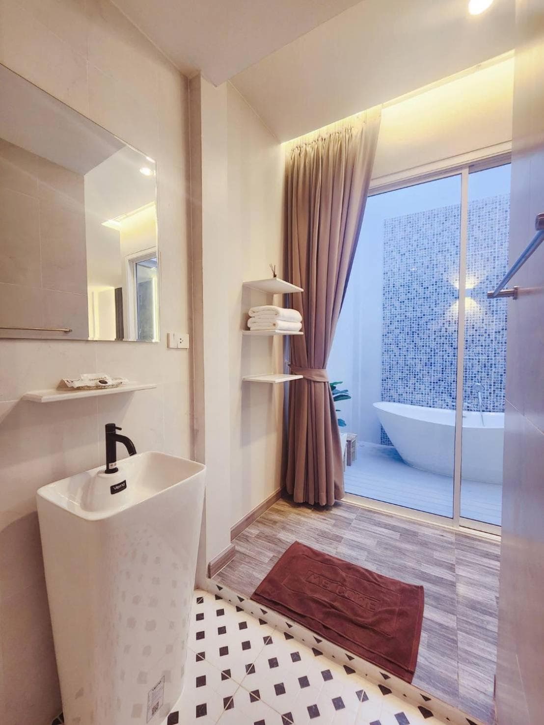 Skyline Resort: bathroom