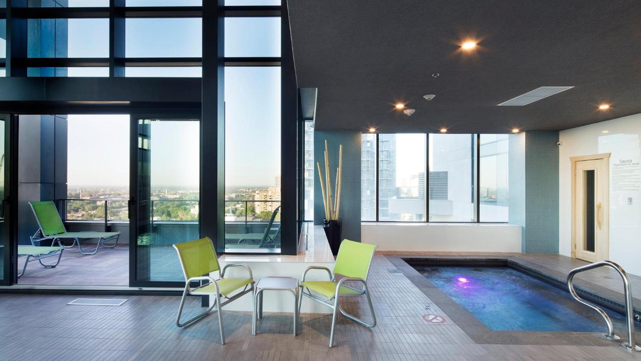 Holiday Inn Hotel & Suites - Montreal Centre-ville Ouest by IHG