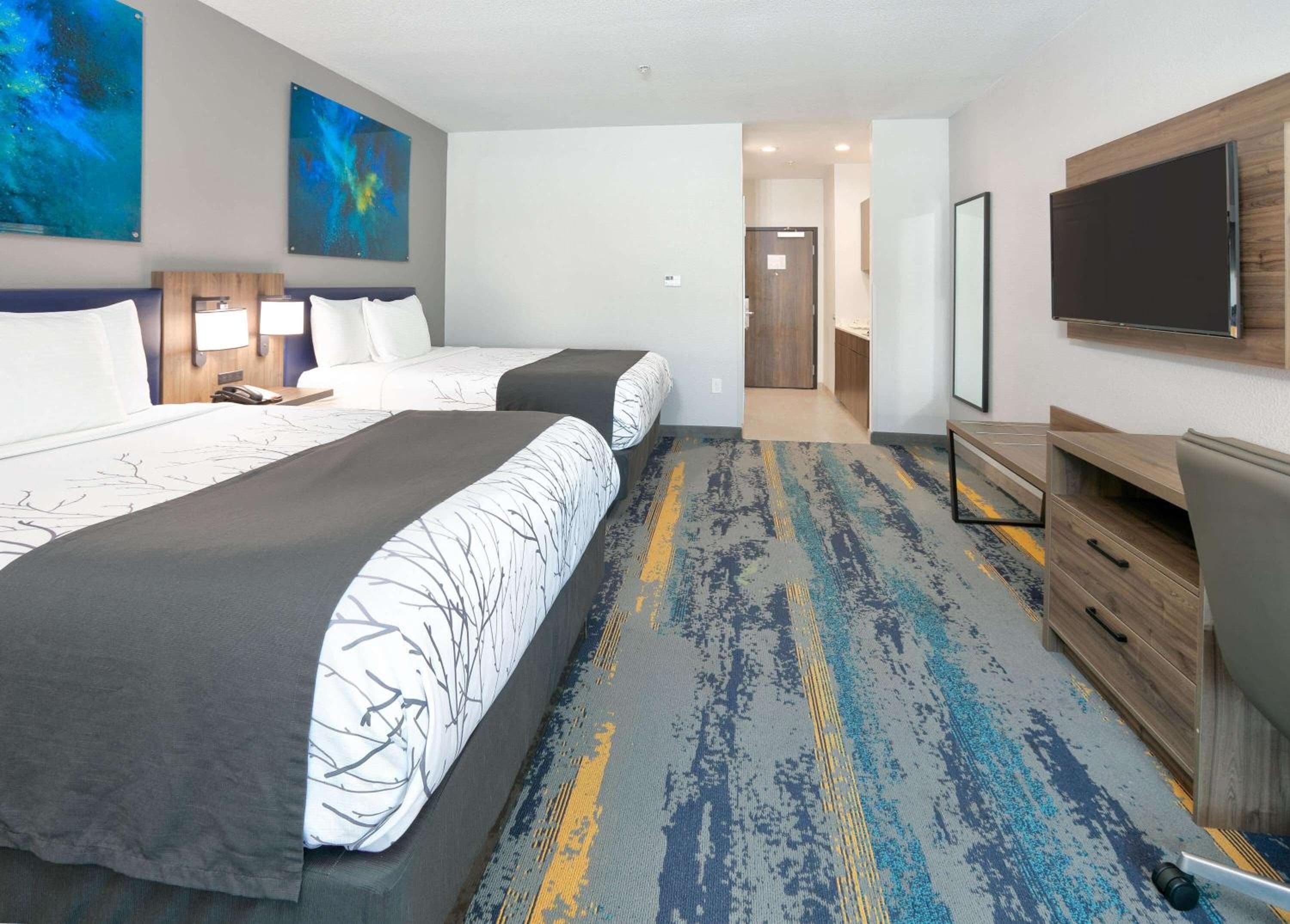 La Quinta Inn & Suites by Wyndham Dallas/Fairpark