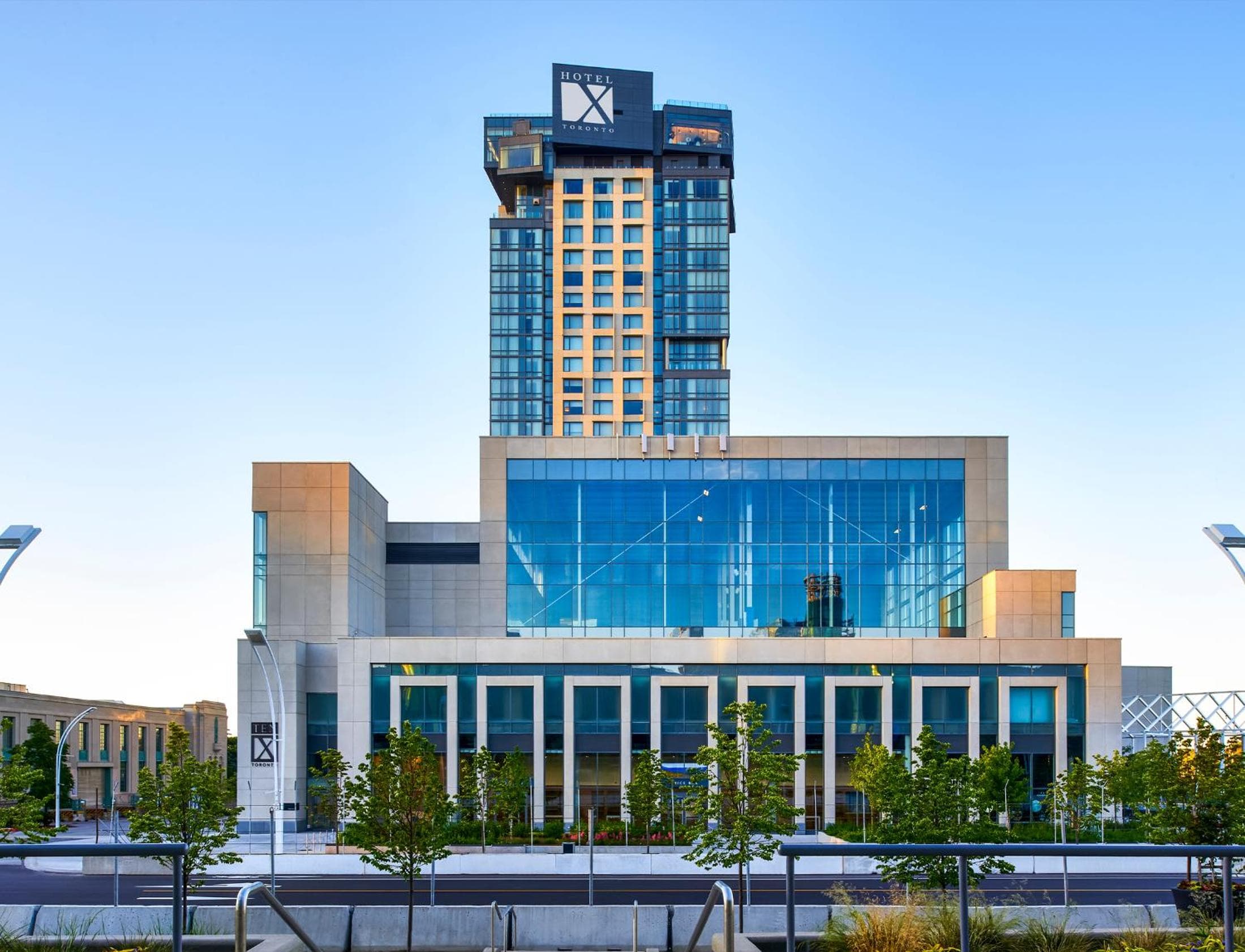 Hotel X Toronto, a Destination by Hyatt Hotel: building