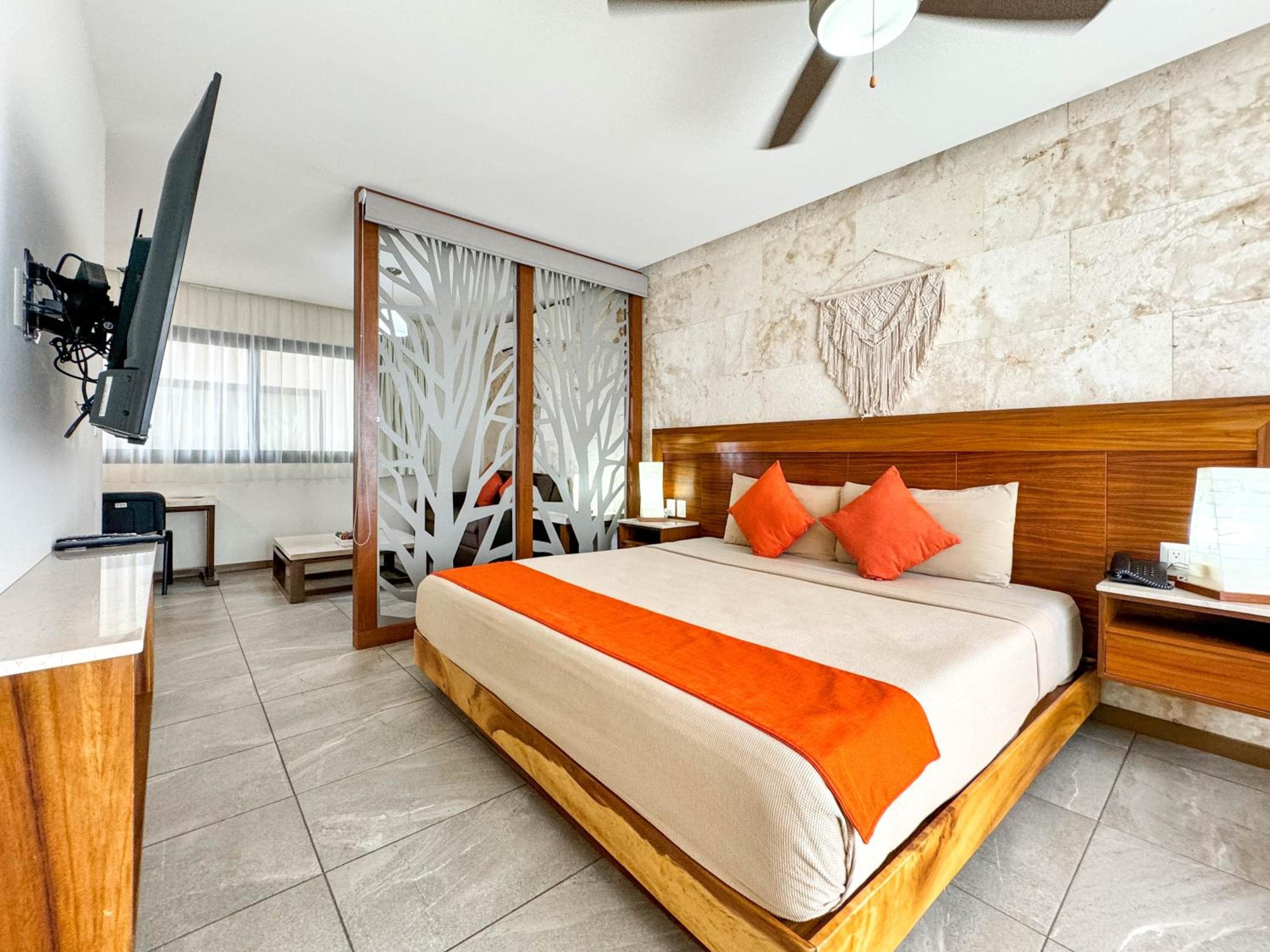 Grand Fifty Suites