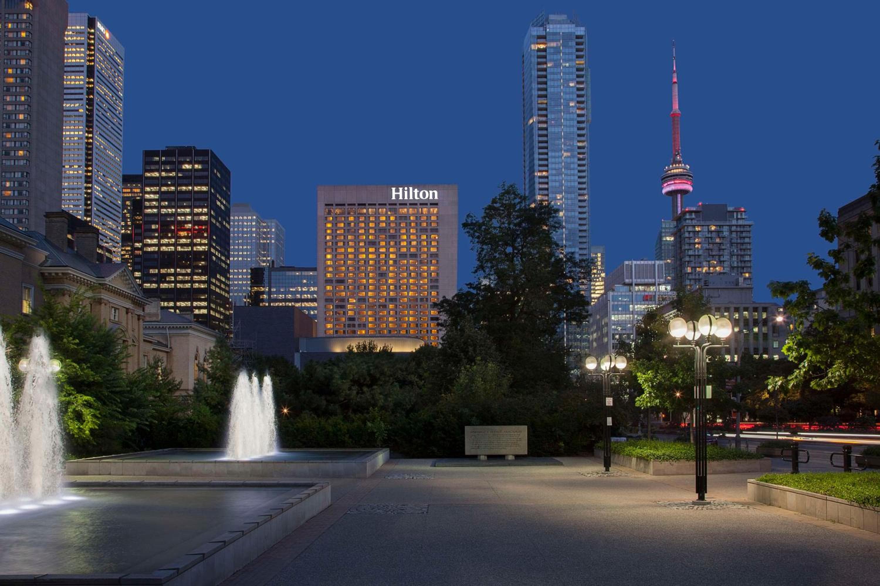 Hilton Toronto: building