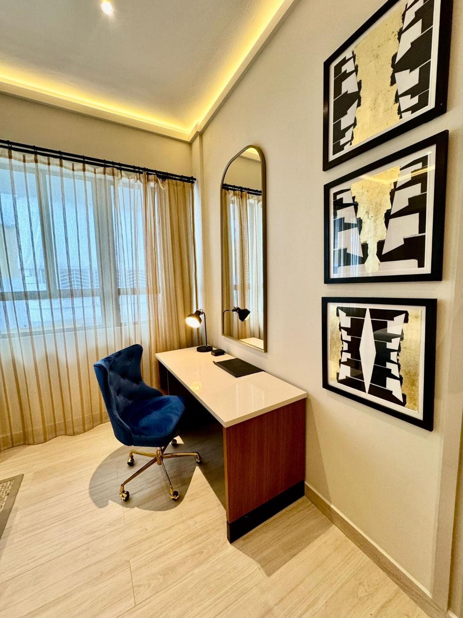 Metro Art Hotel
