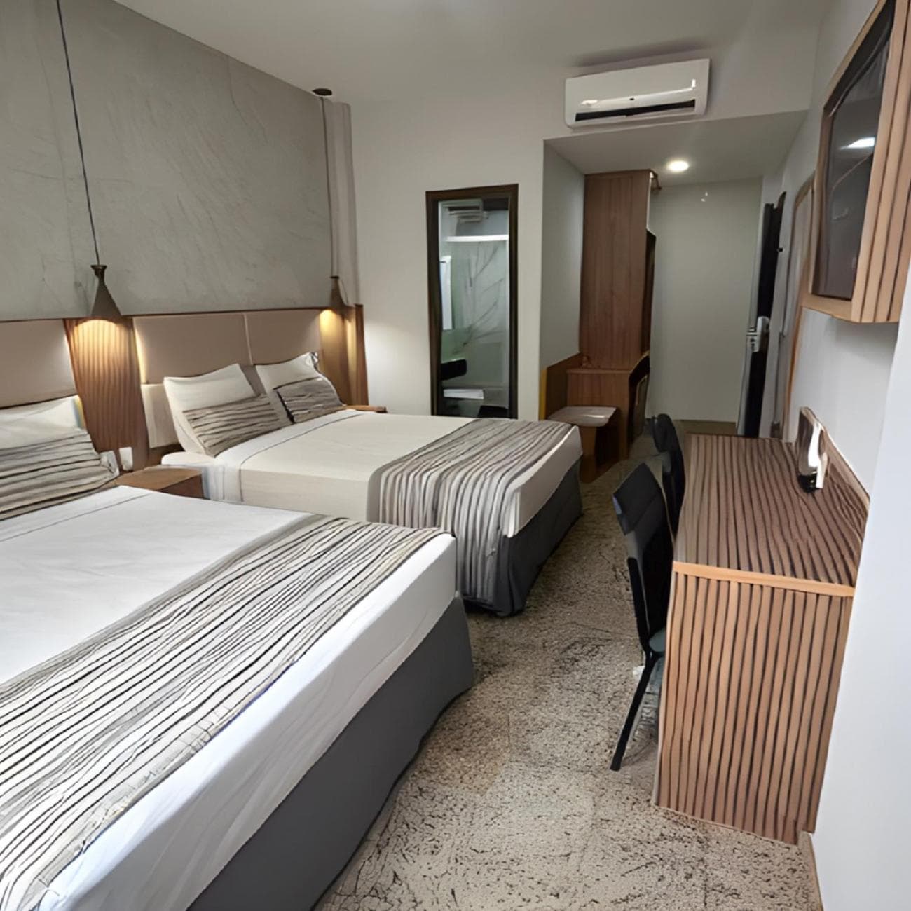 Real Palace Hotel: hotel room