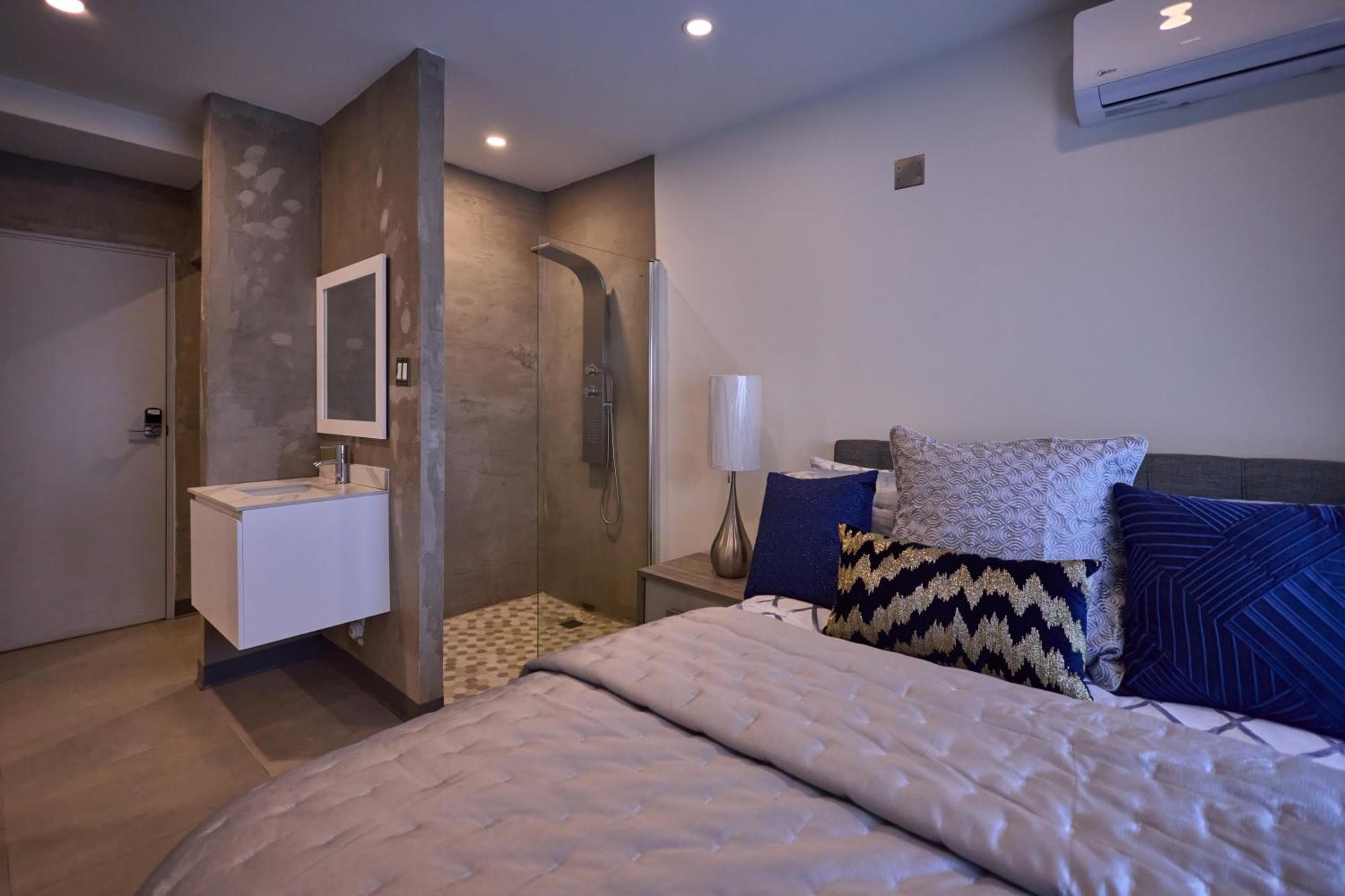 Ola Boutique Hotel