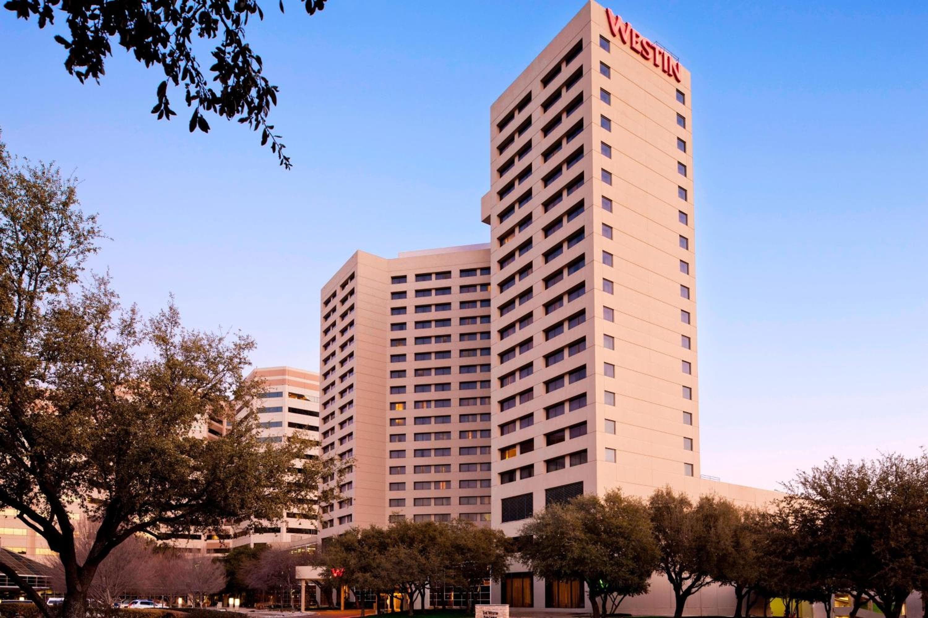 The Westin Dallas Park Central: building