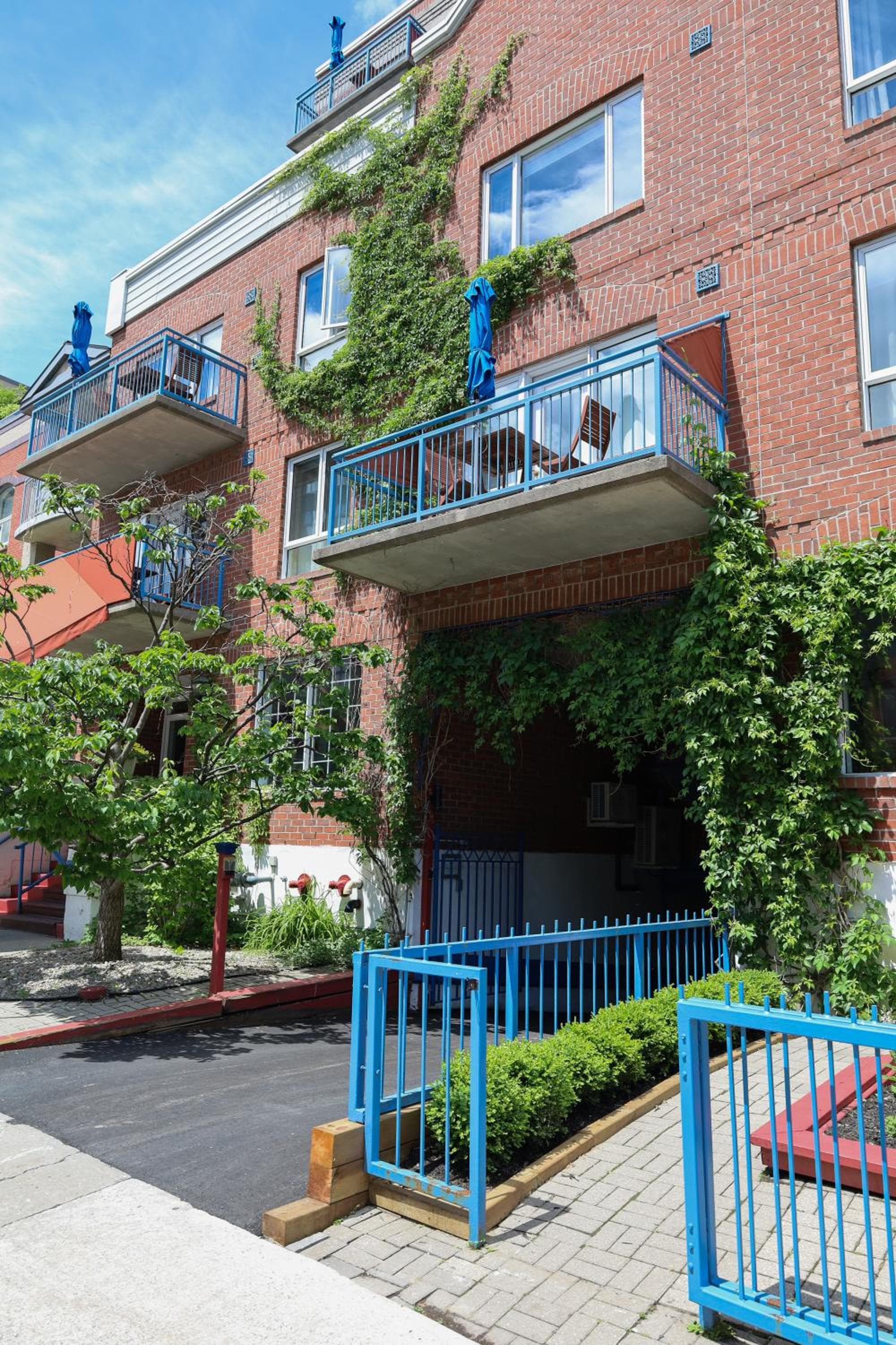 ByWard Blue Inn