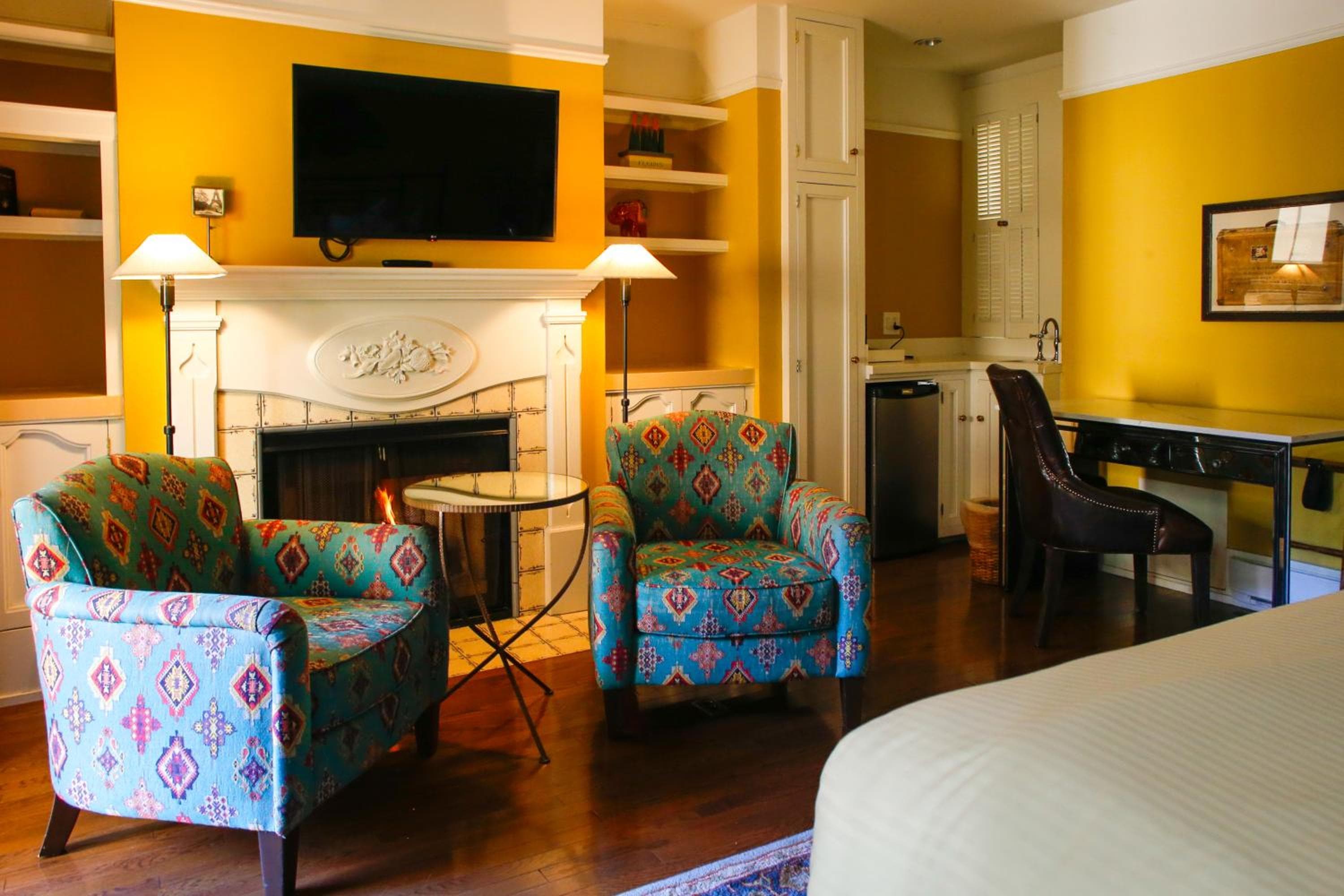 Petite Auberge: hotel room
