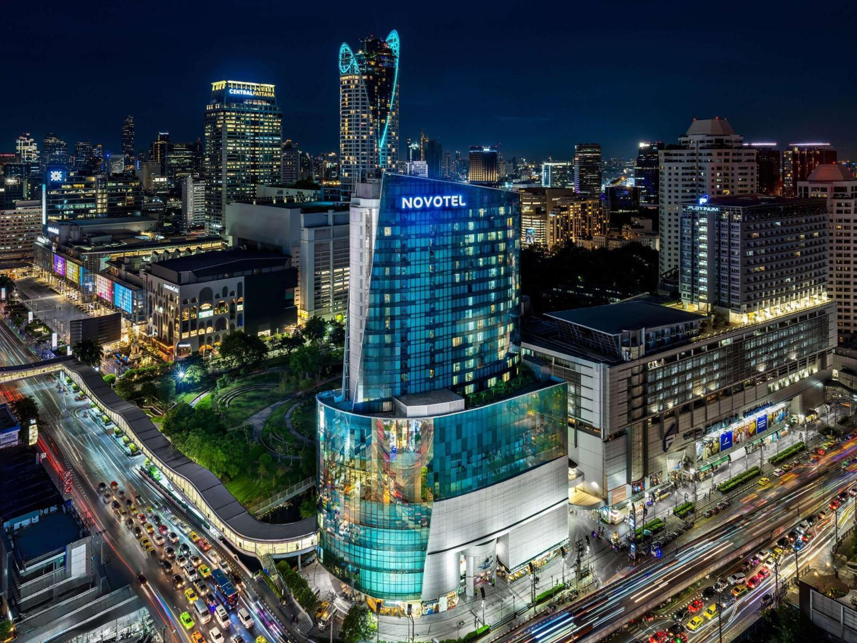Novotel Bangkok Platinum Pratunam: building