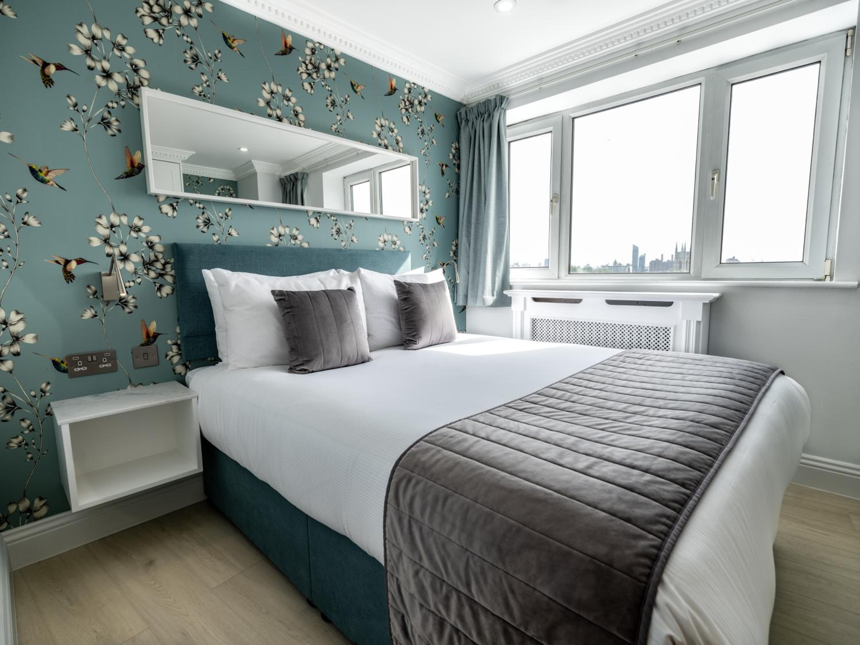 Chelsea Cloisters Serviced Apartments: hotel room
