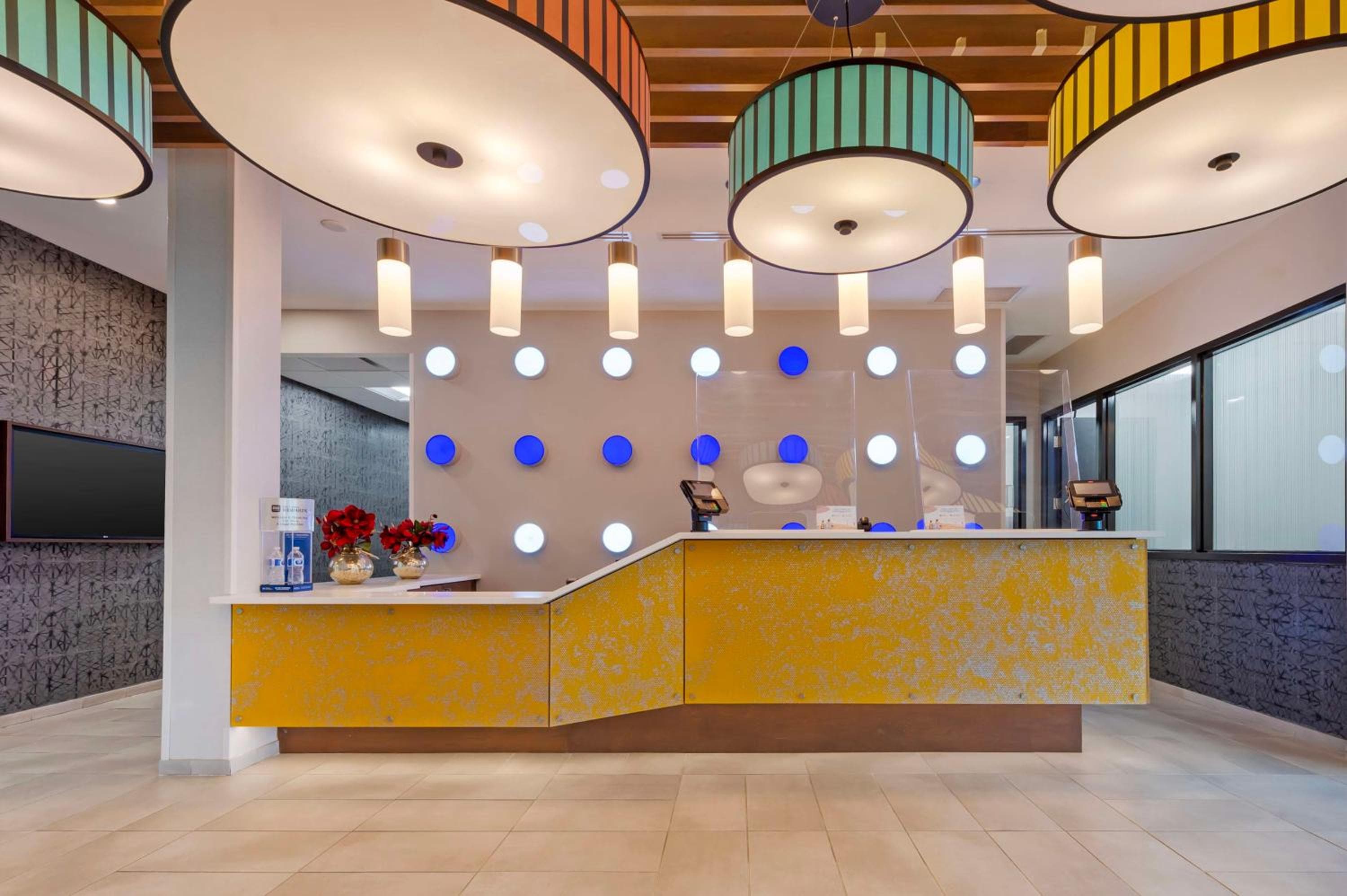 GLō Best Western Kanata Ottawa West: recepcion & lobby