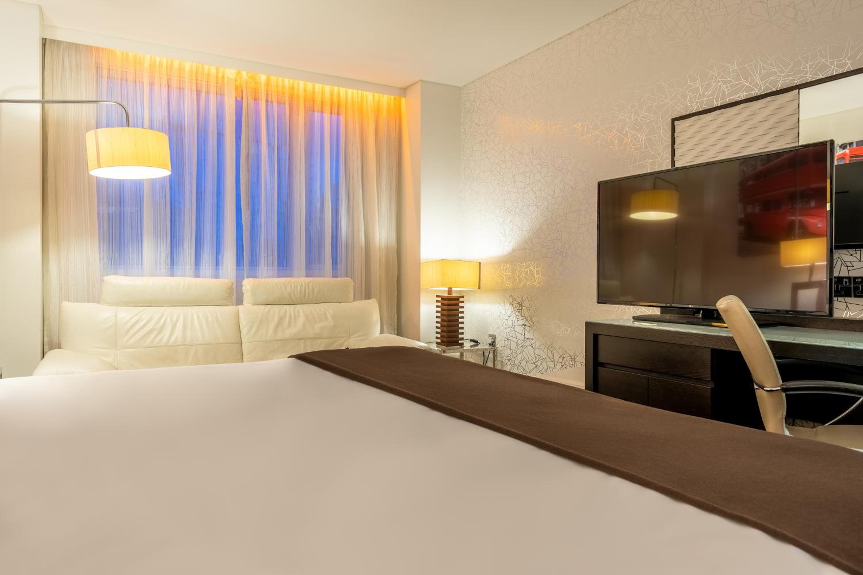 Pestana Chelsea Bridge Hotel & SPA: hotel room