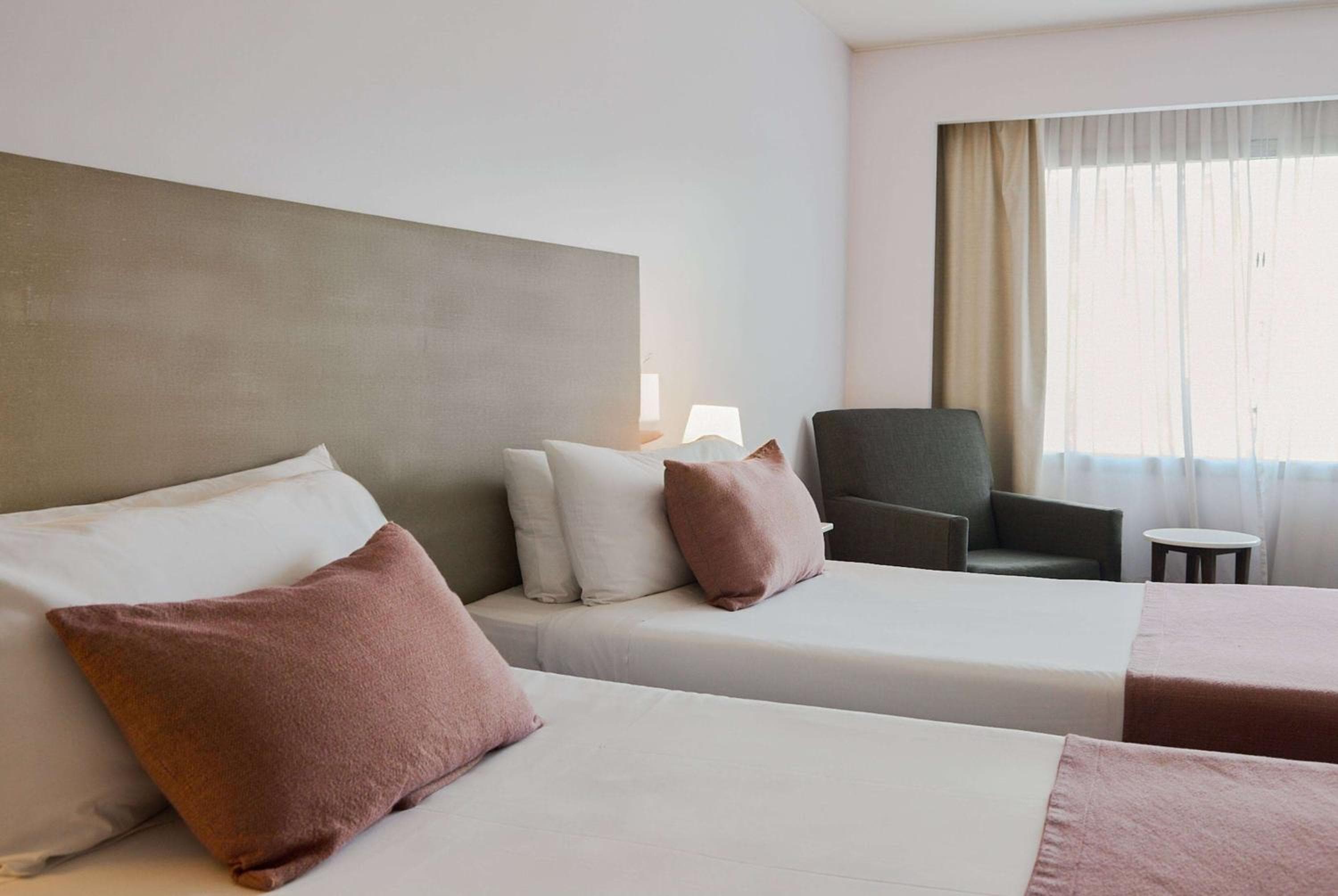 Dazzler by Wyndham Buenos Aires Recoleta: hotel room