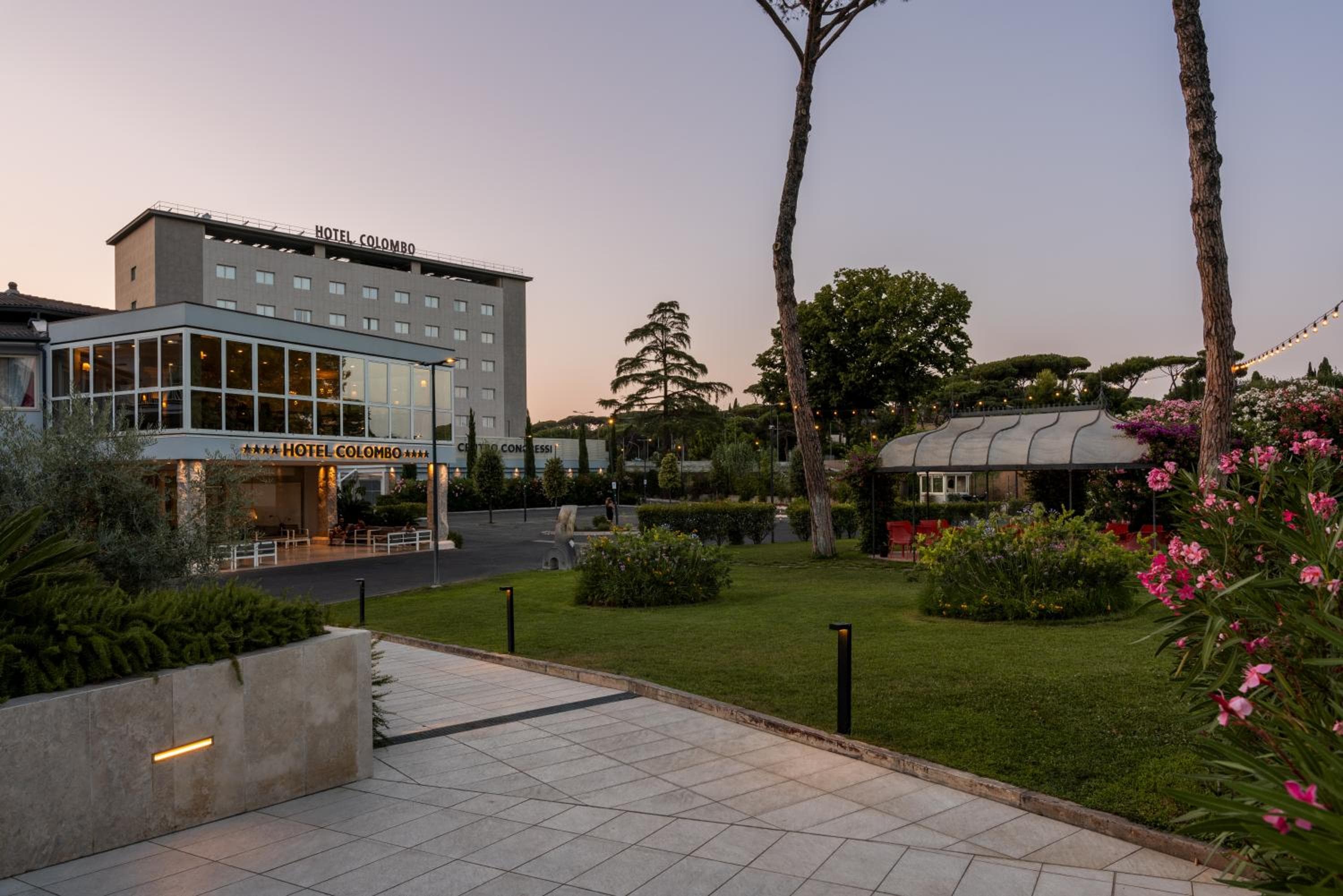 Hotel Cristoforo Colombo: building
