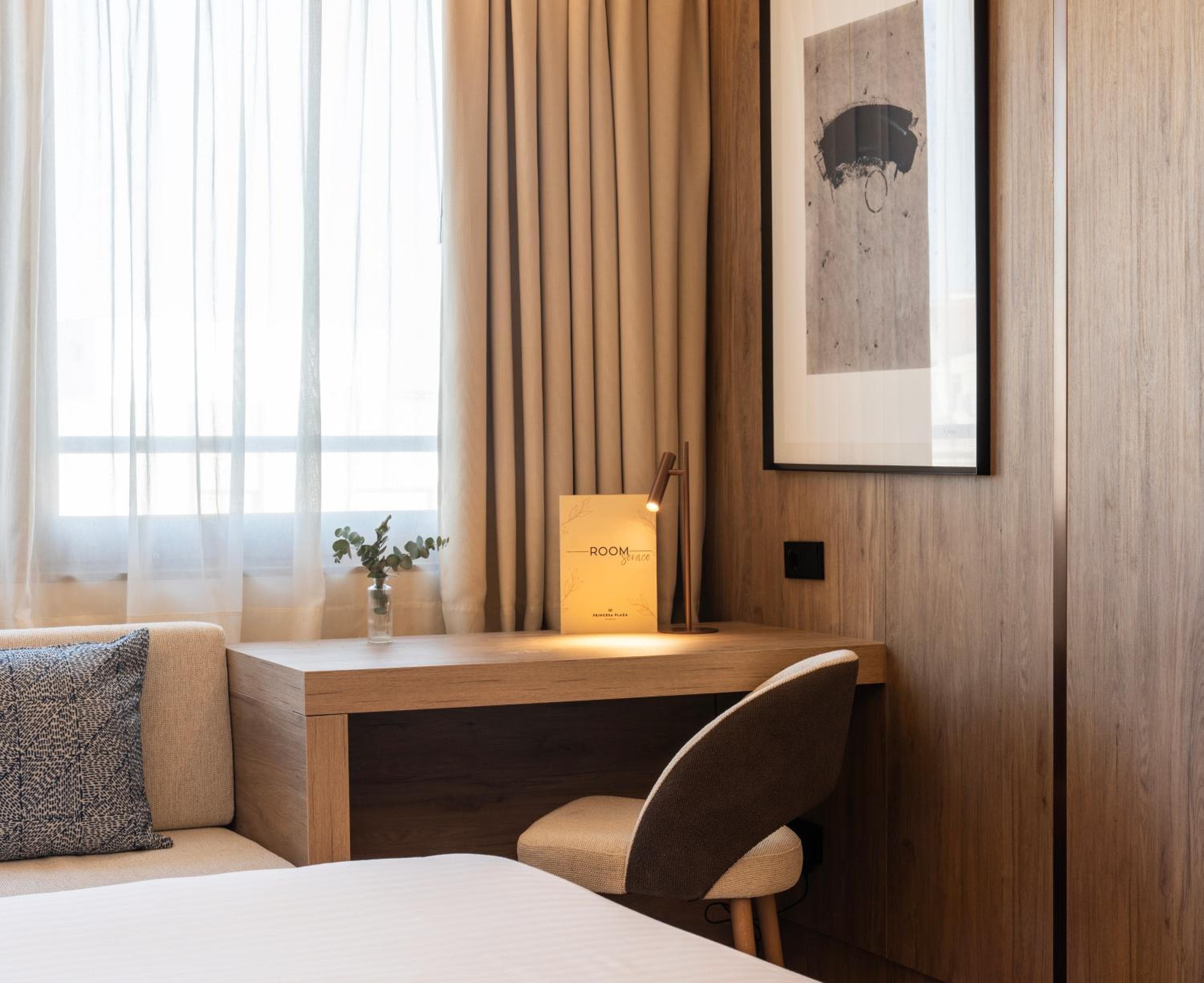 Madrid Marriott Hotel Princesa Plaza: hotel room