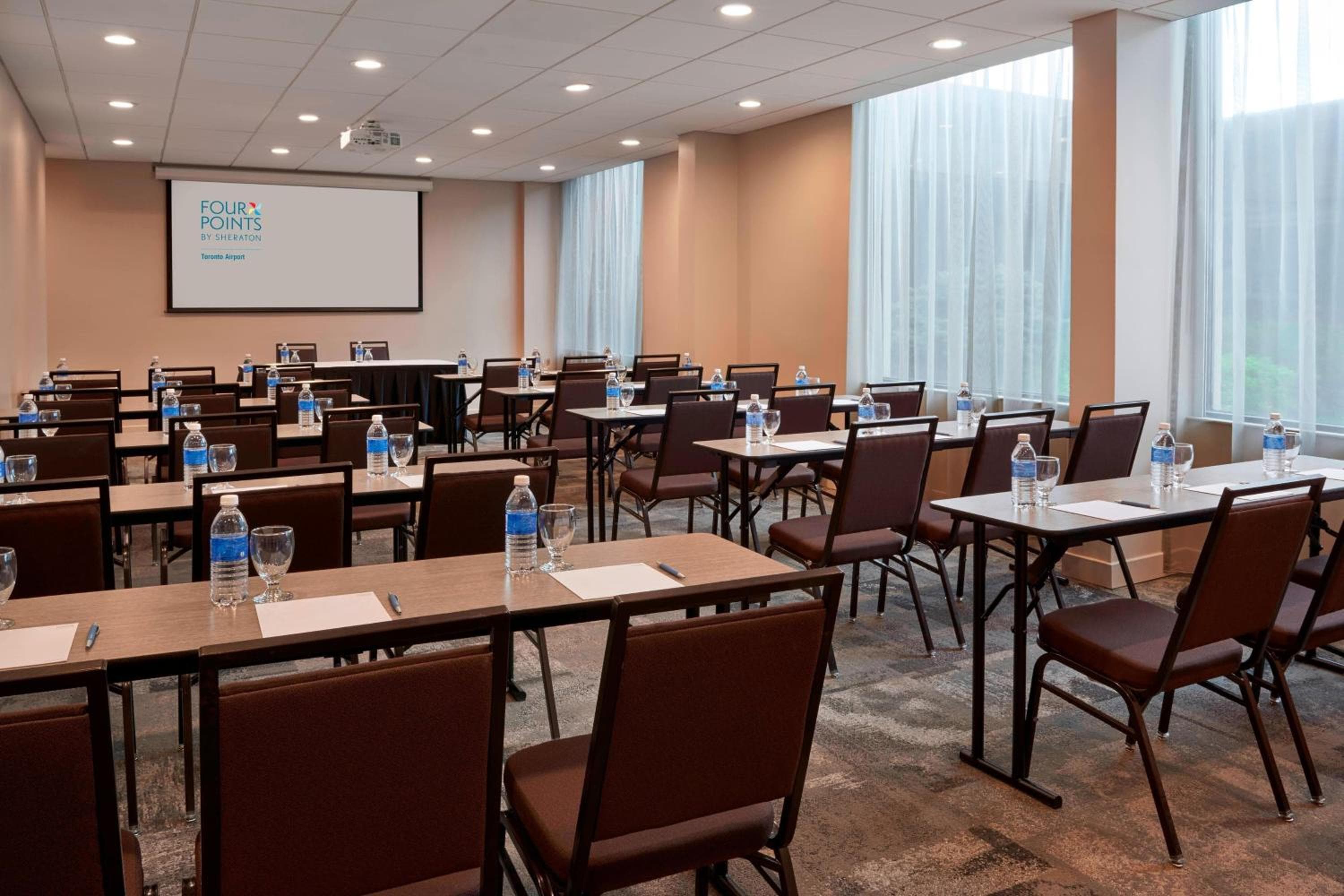 Four Points by Sheraton Toronto Airport