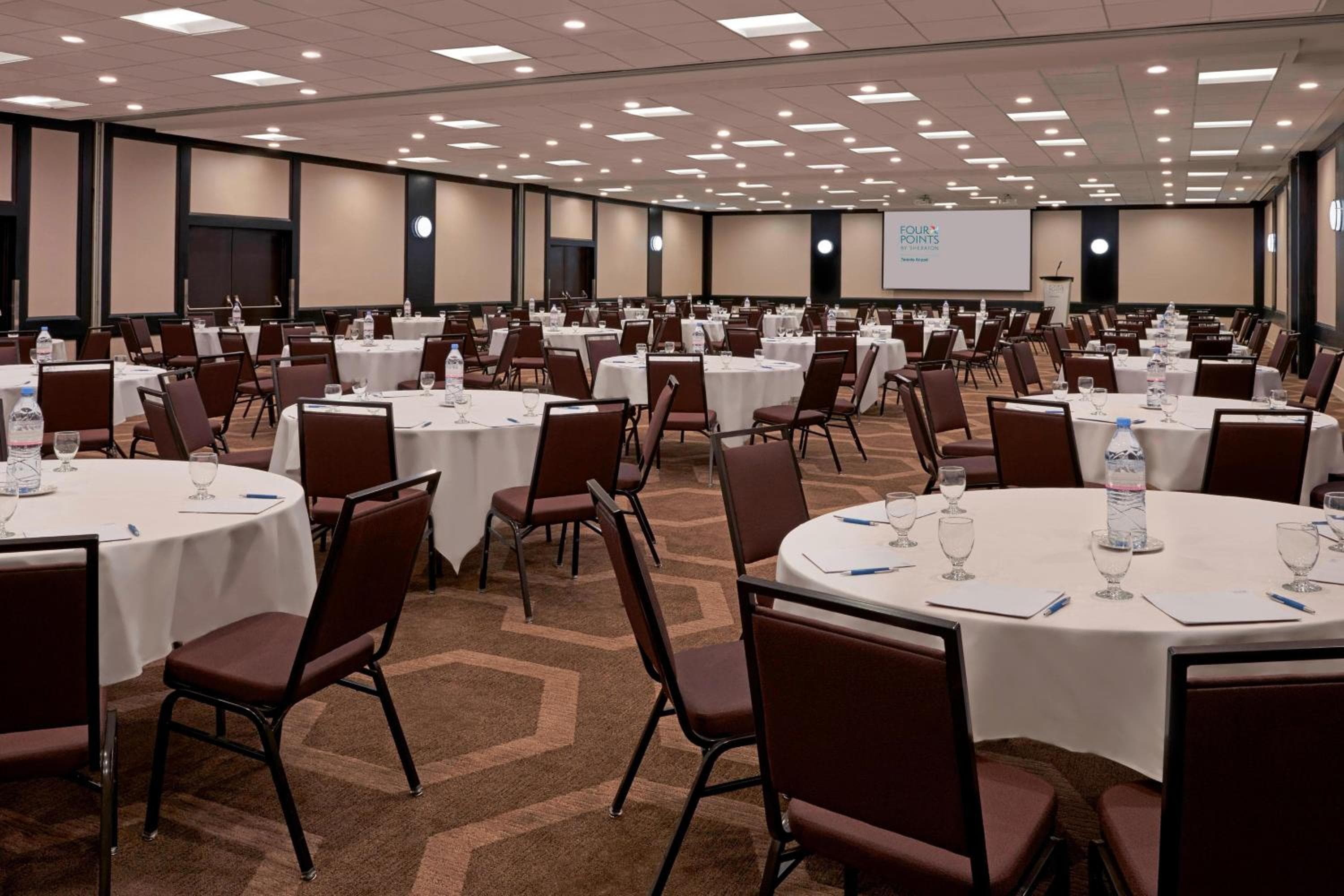 Four Points by Sheraton Toronto Airport