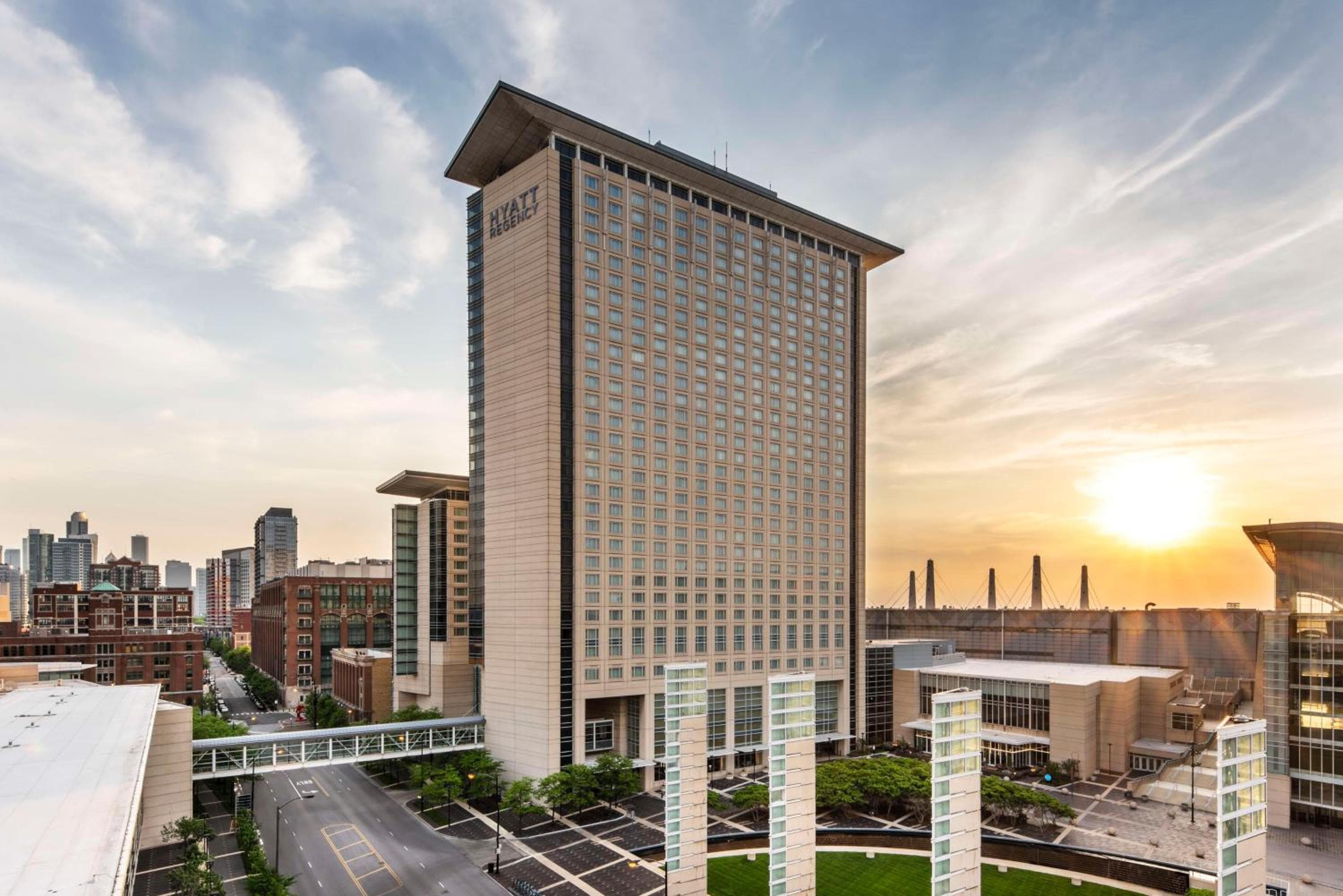Hyatt Regency McCormick Place Chicago: building