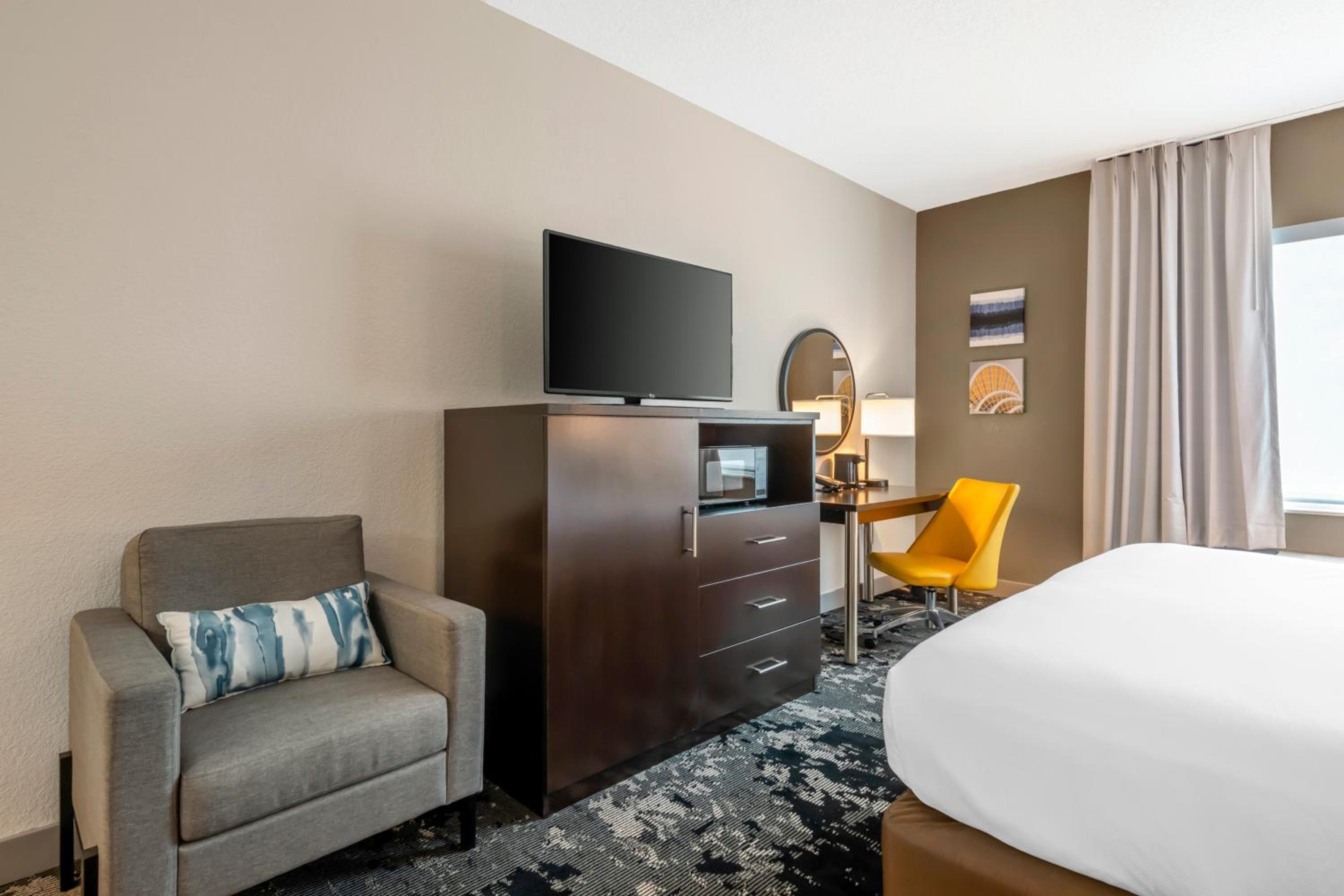 City Express by Marriott Orlando International Drive: hotel room