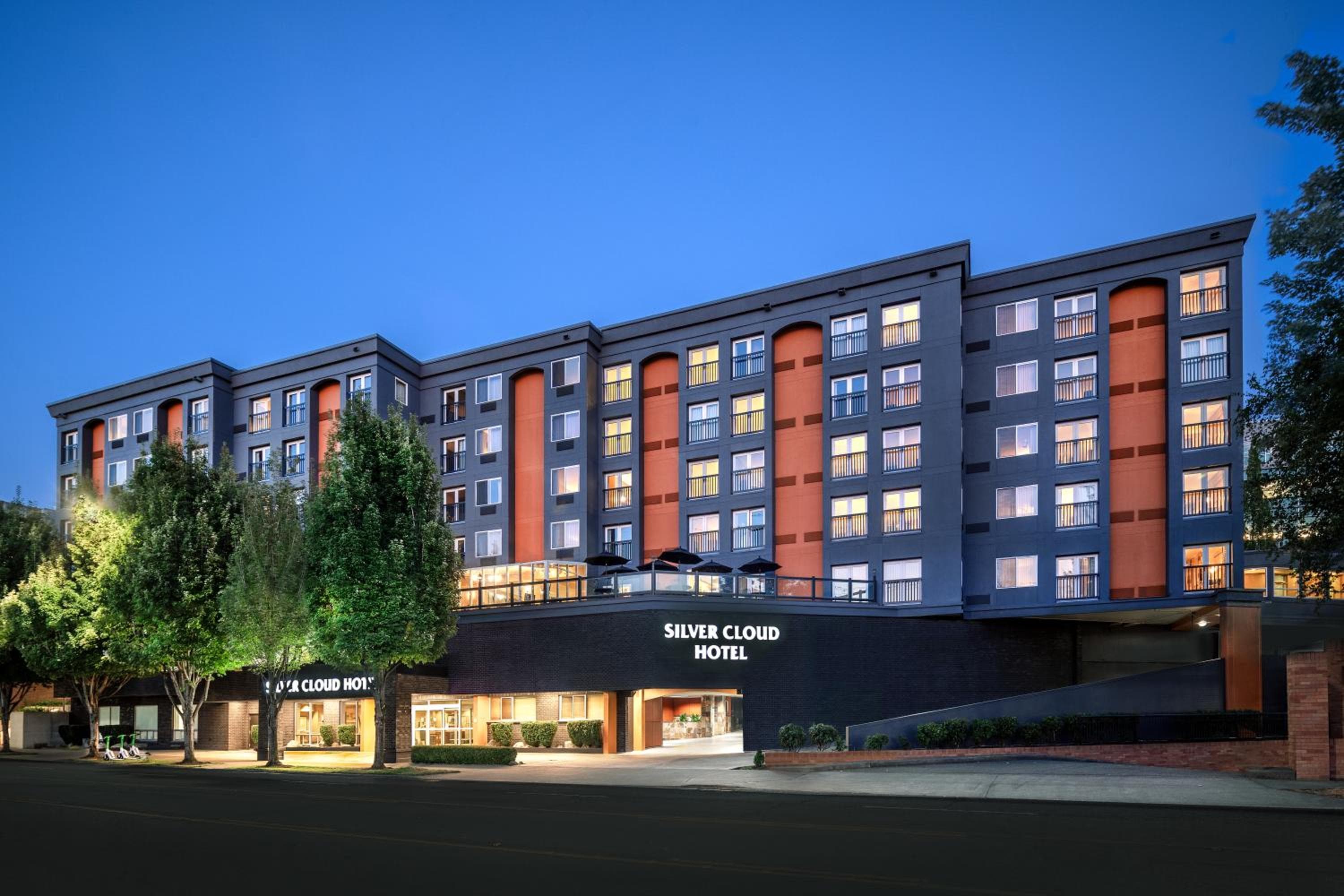 Silver Cloud Hotel - Seattle Lake Union: building