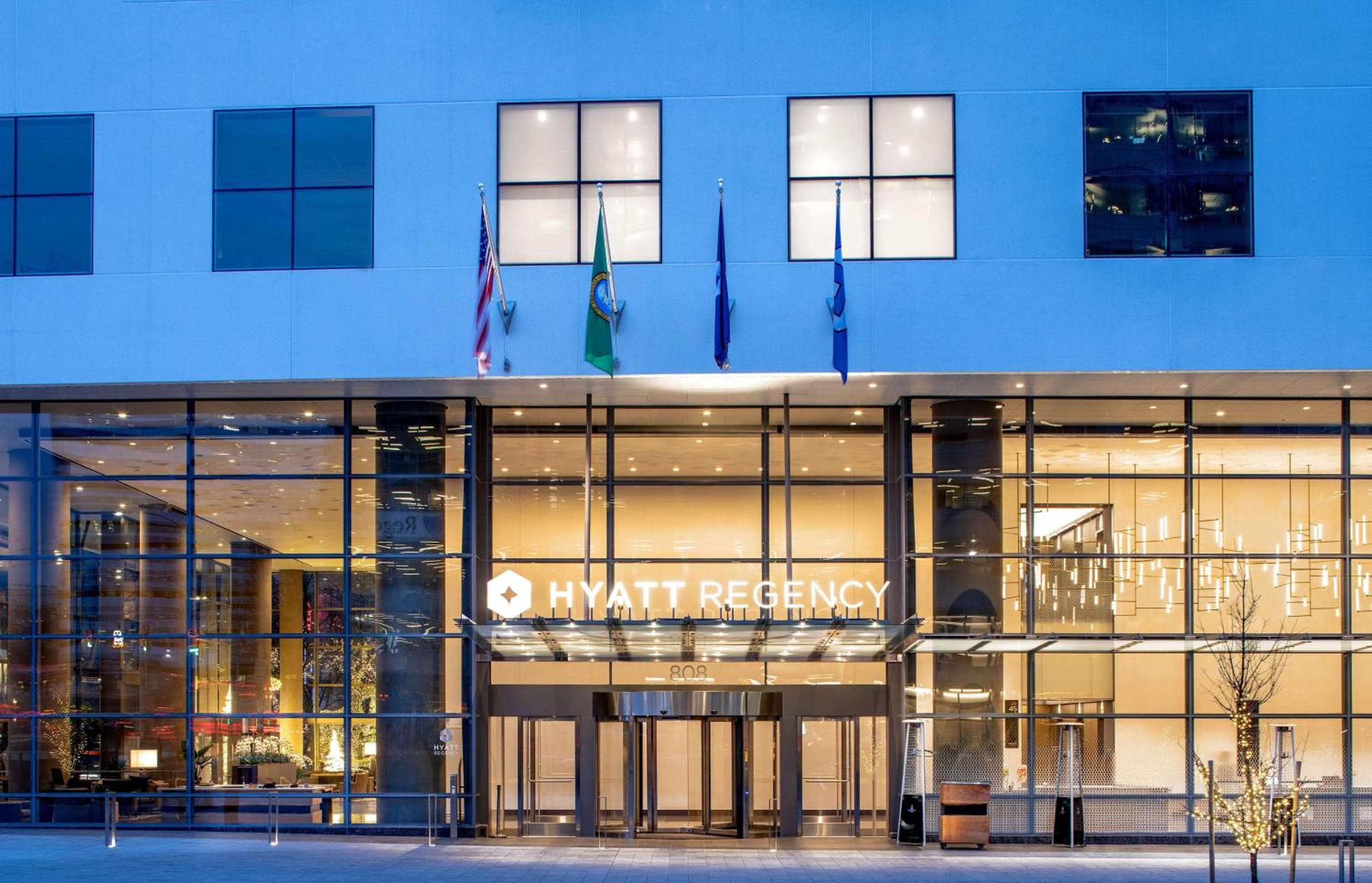 Hyatt Regency Seattle: building