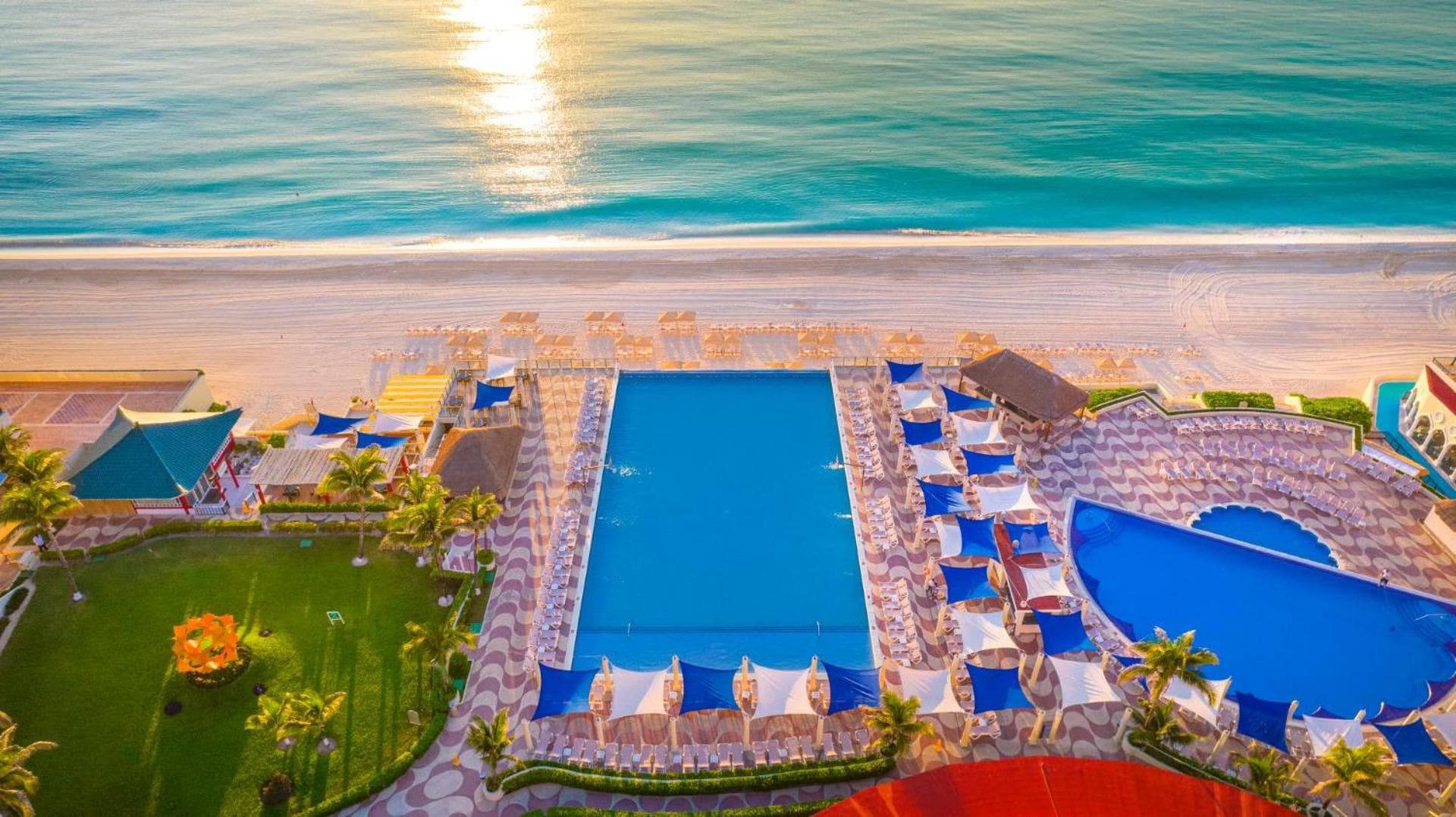 Crown Paradise Club Cancun - All Inclusive