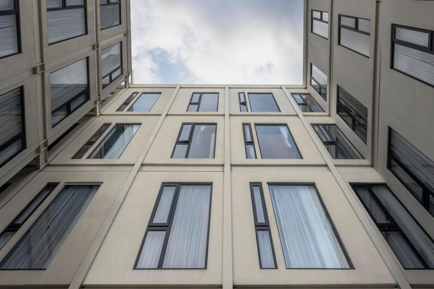 Hotel Catedral: building