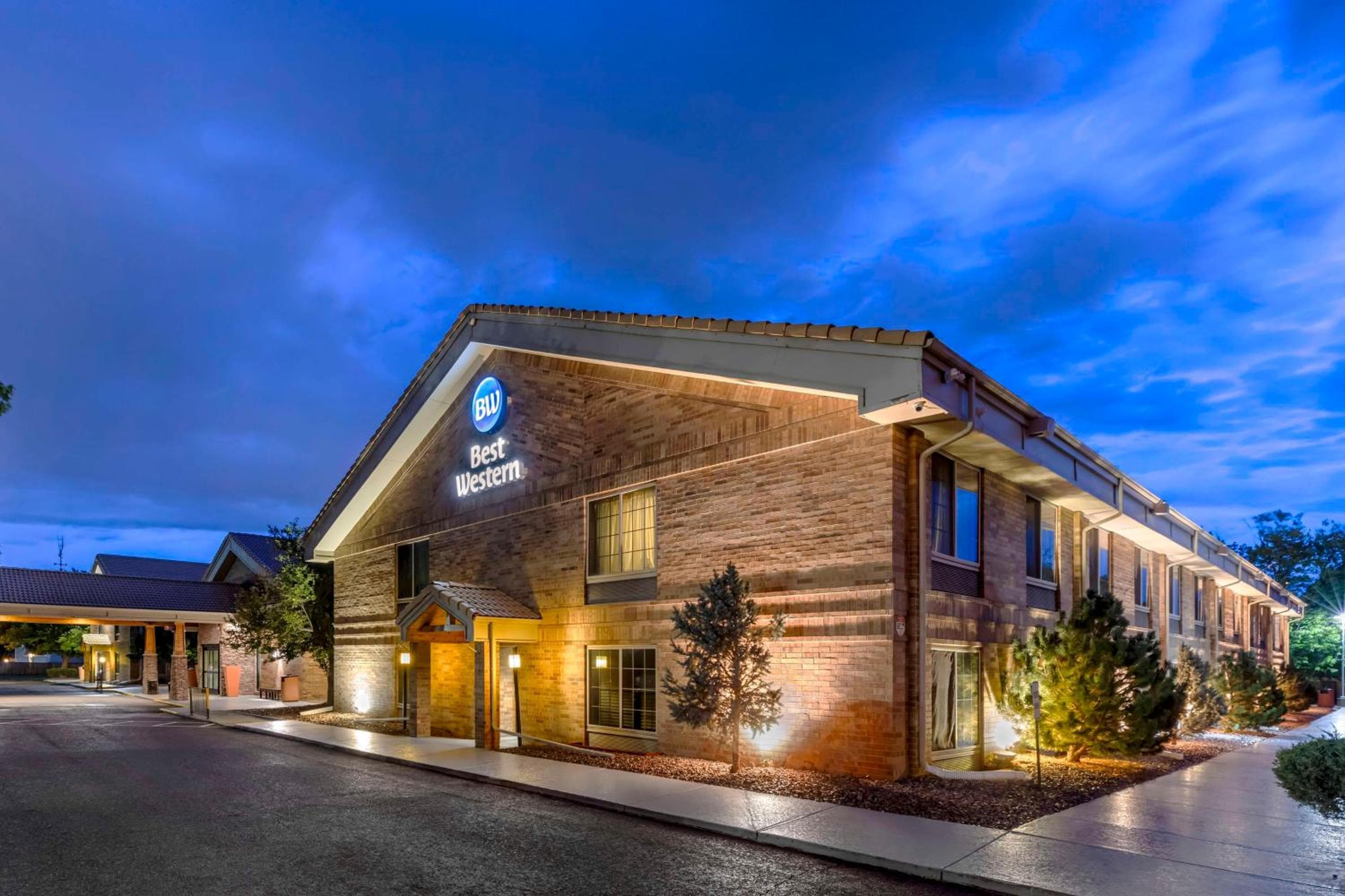 Best Western Denver Southwest: building