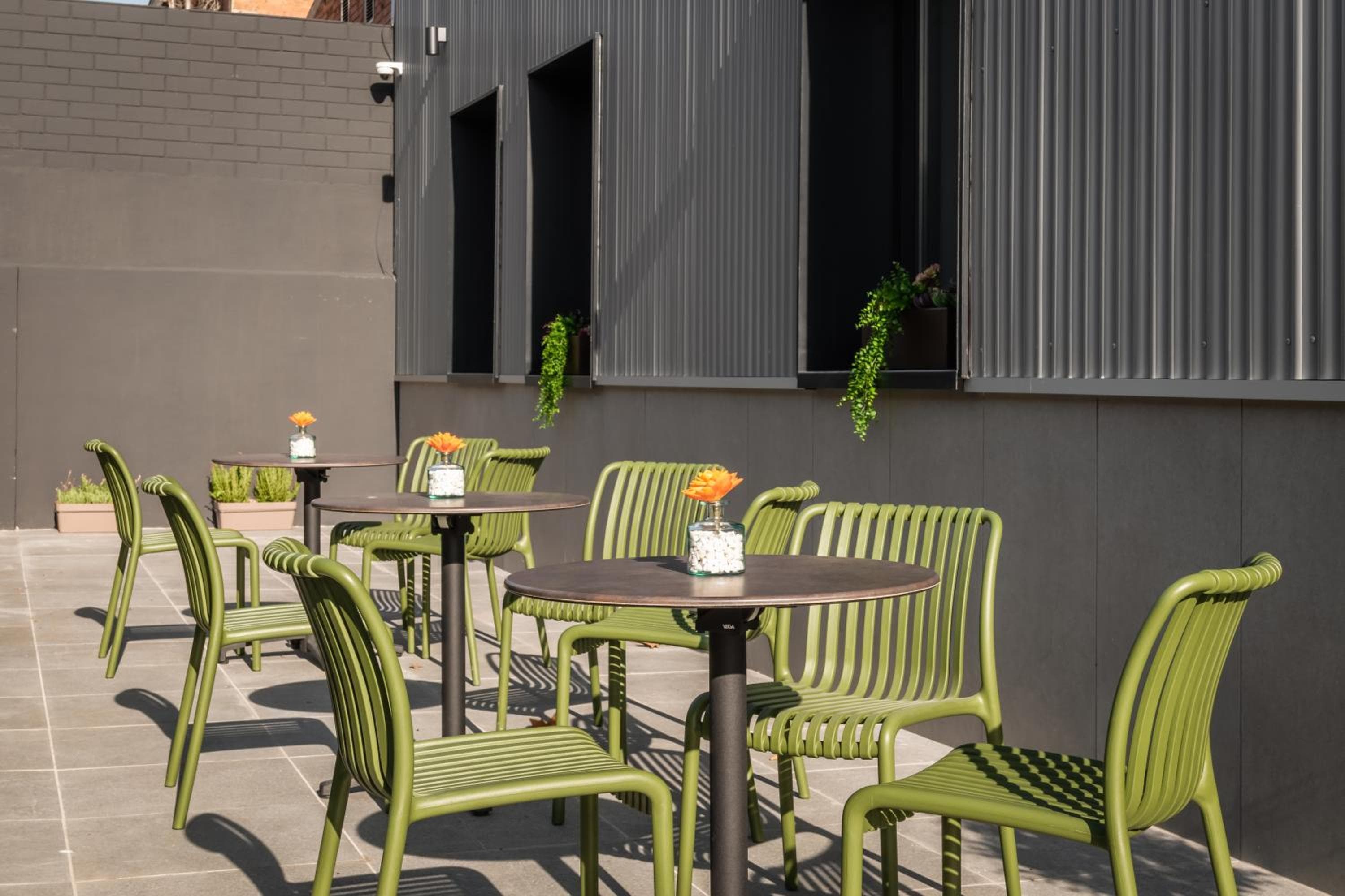 Aerohotel Barcelona Airport 24h: balance & terrace