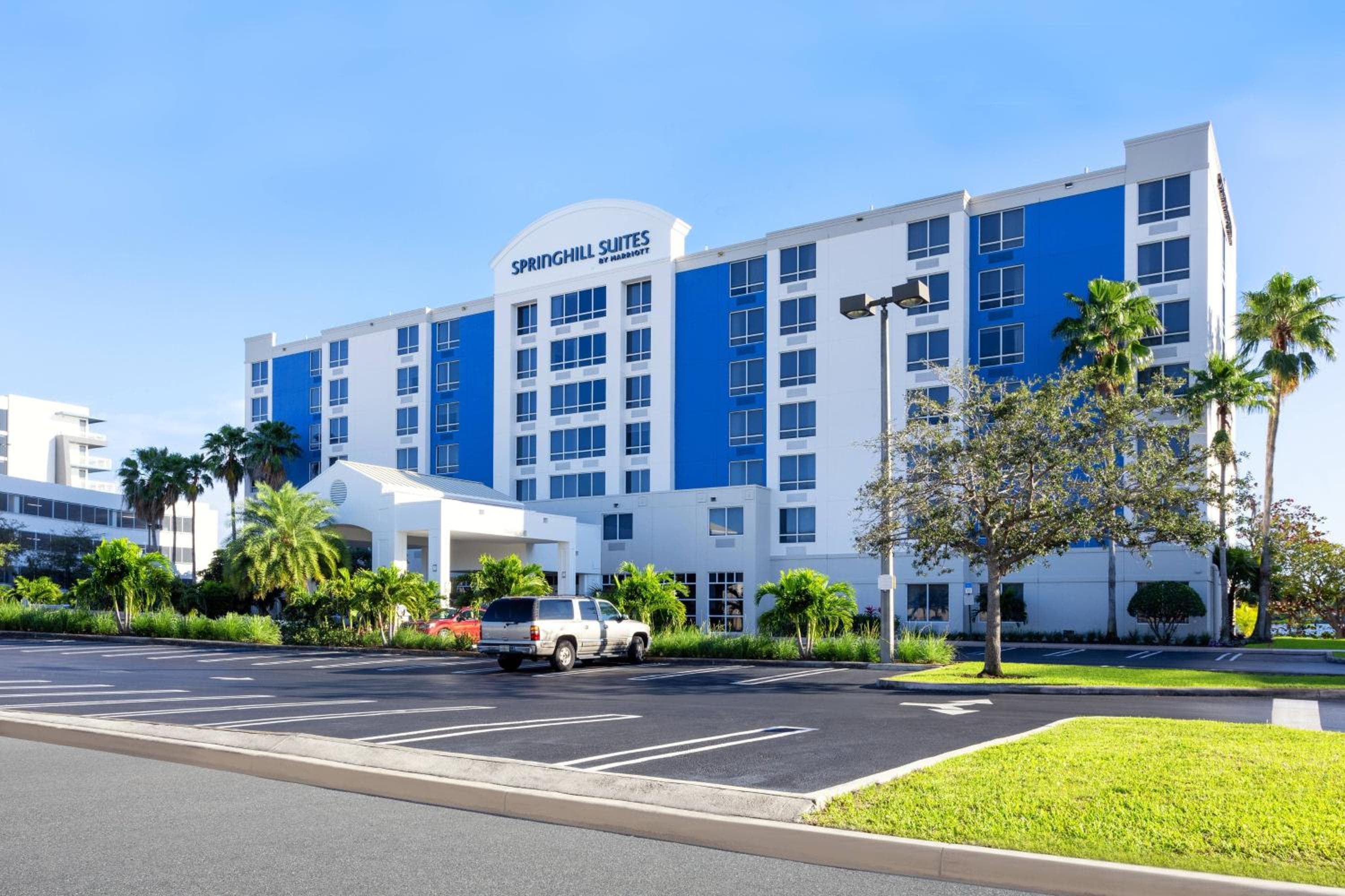 SpringHill Suites by Marriott Miami Airport South Blue Lagoon Area: building