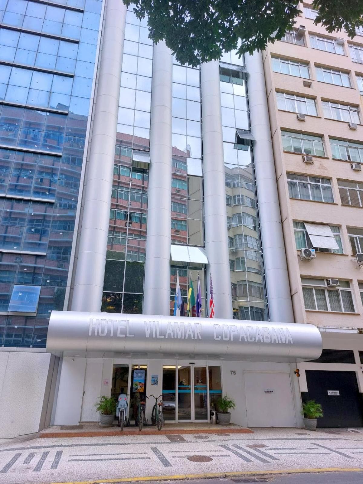 Riale Vilamar Copacabana: building