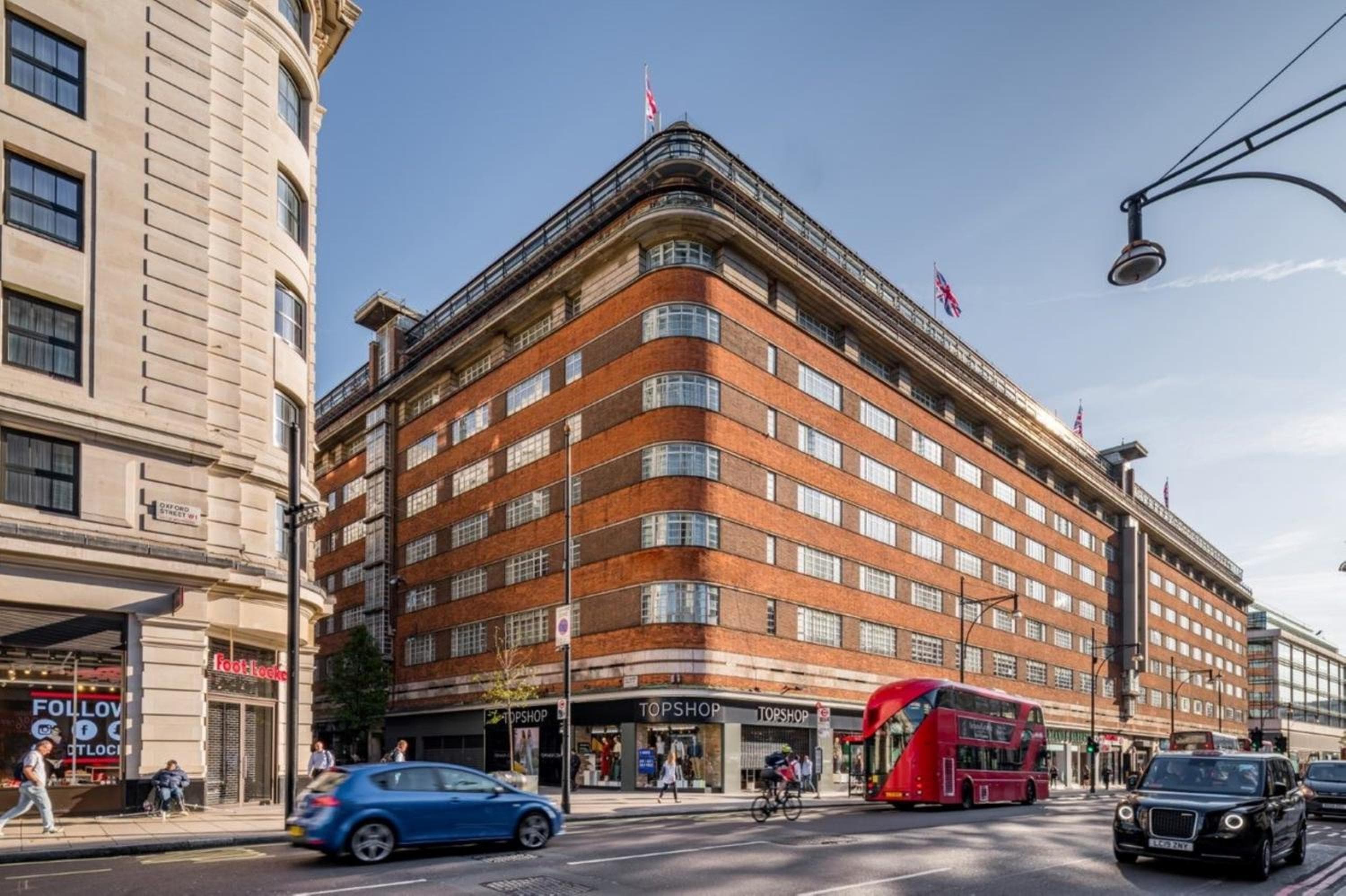The Marble Arch Hotel, by Thistle: building