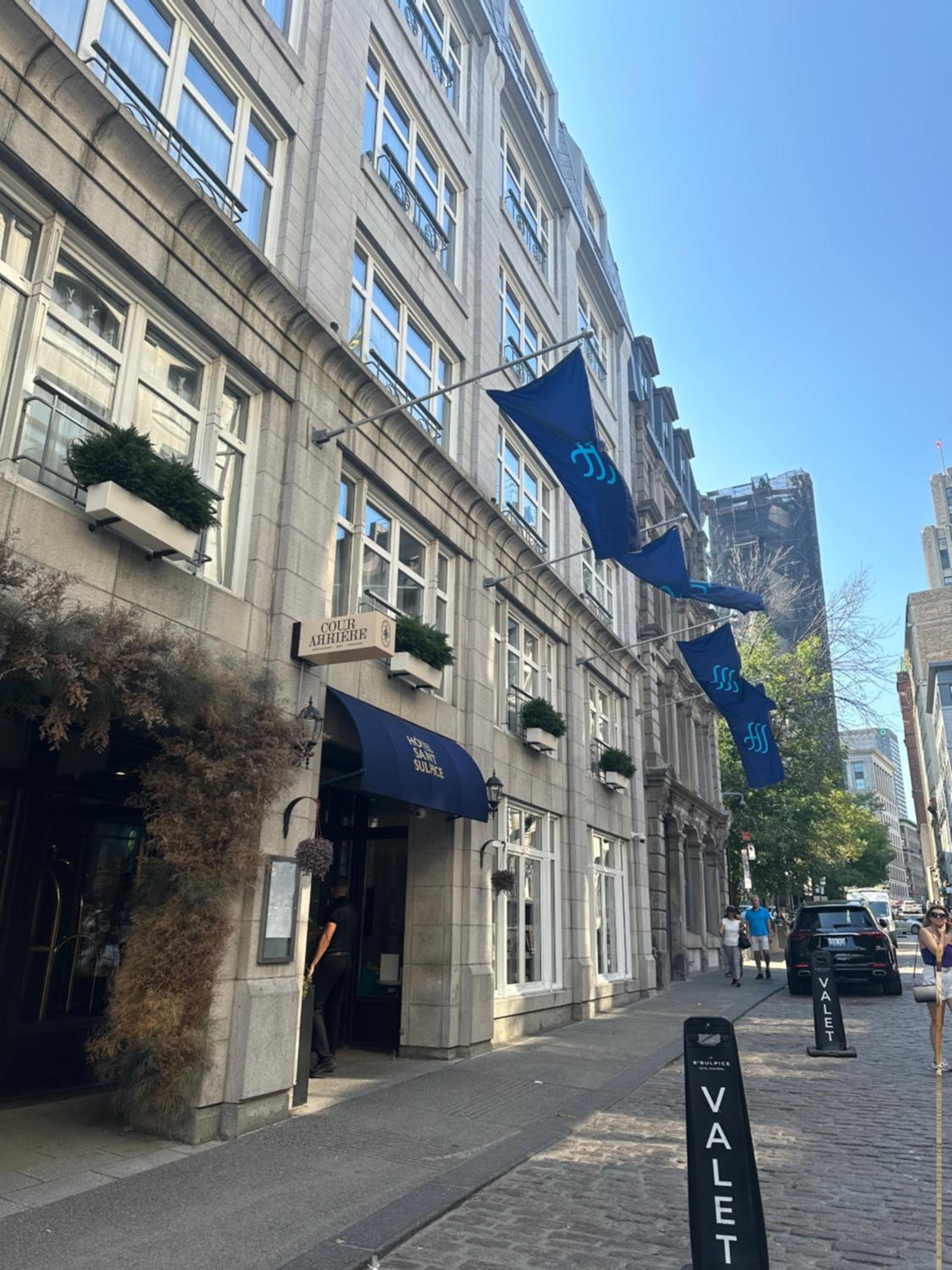 Hôtel Saint-Sulpice: building