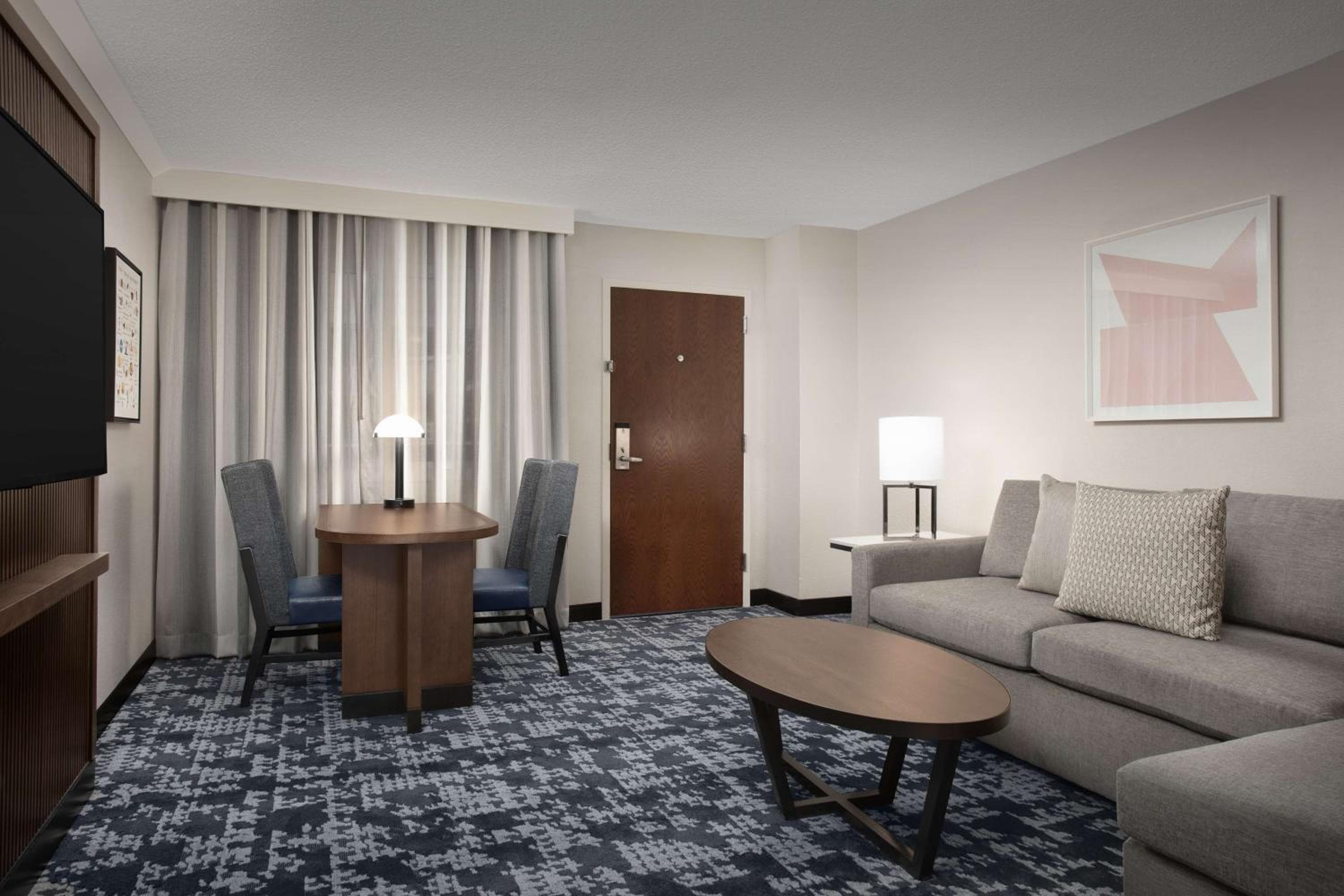 Embassy Suites by Hilton Dallas Near the Galleria