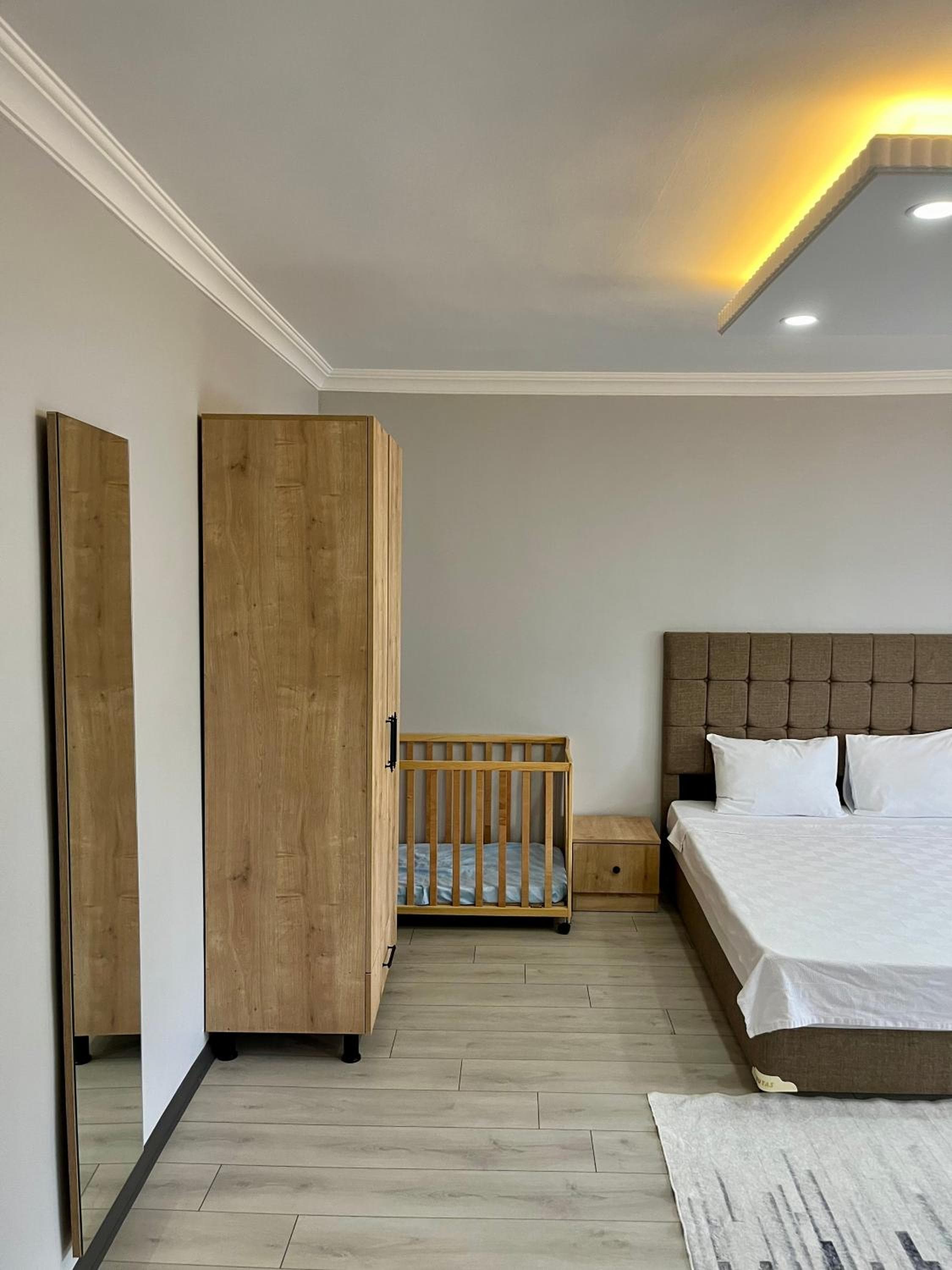 Ozn Suit Airport Hotel