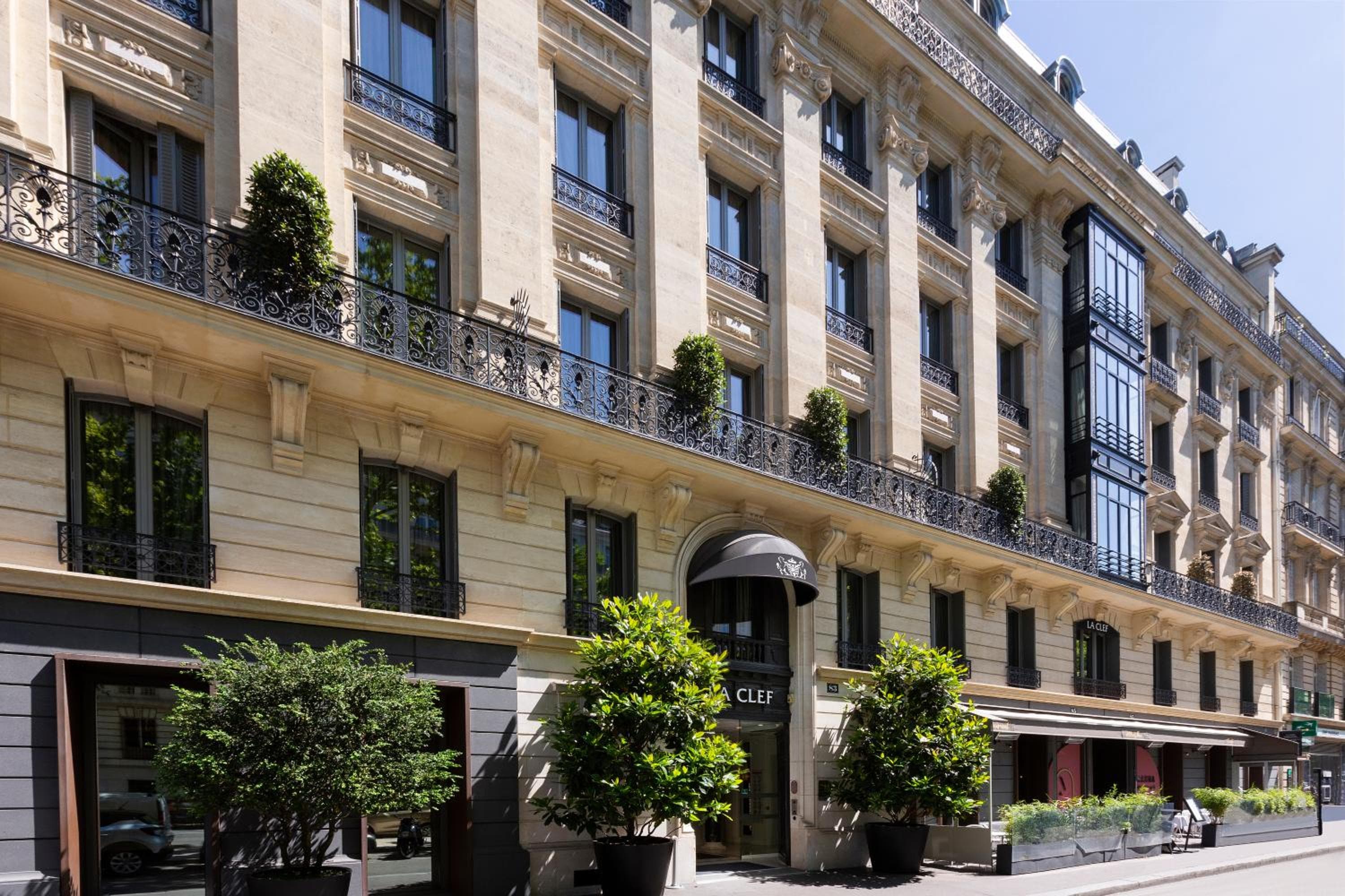 La Clef Tour Eiffel Paris by The Crest Collection: building