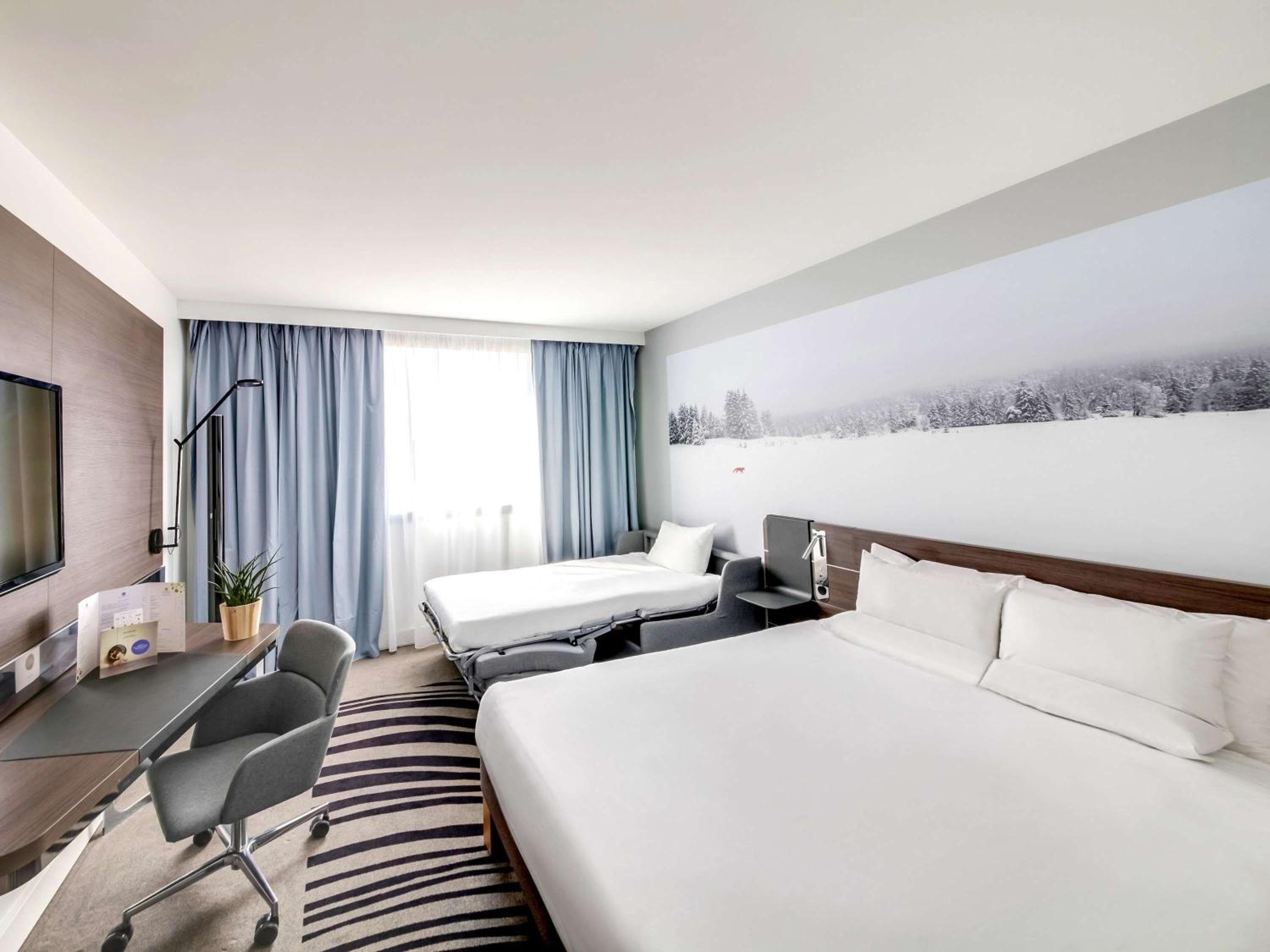 Novotel Paris Centre Gare Montparnasse: hotel room