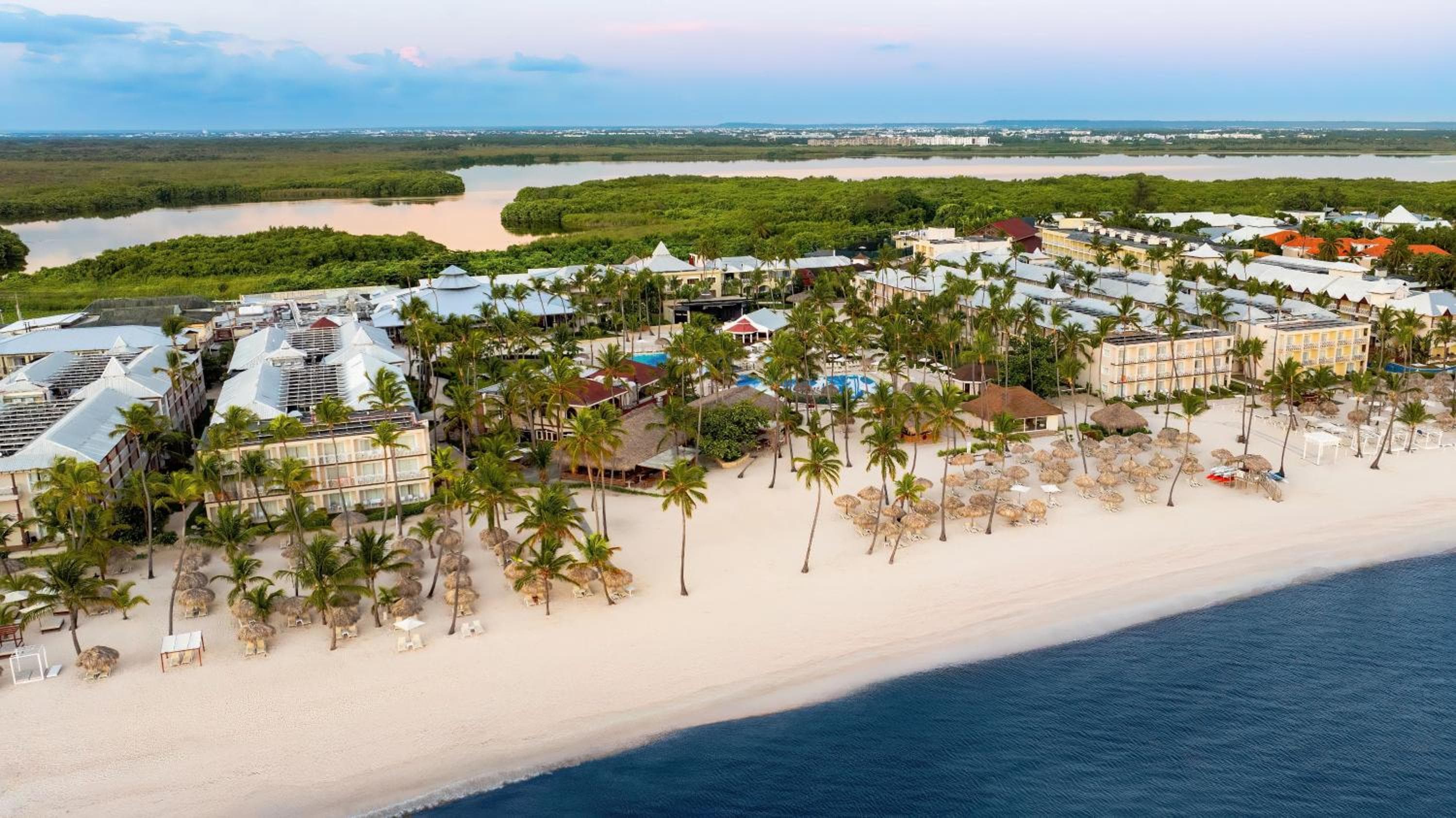 Sunscape Coco Punta Cana - All Inclusive: building