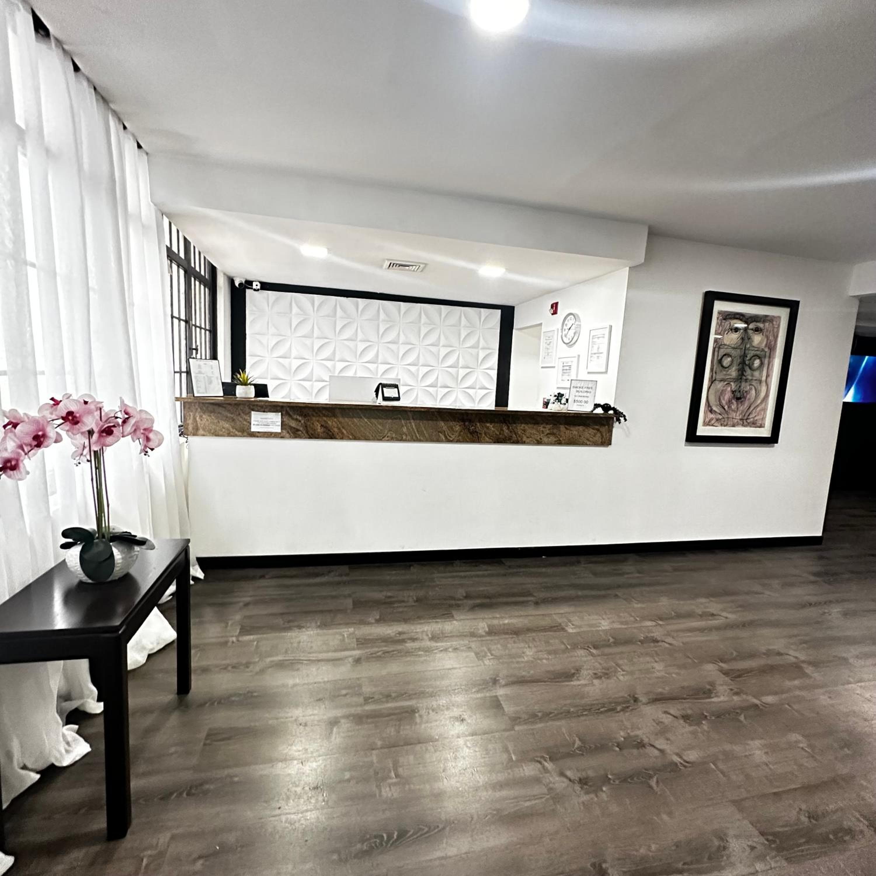 SJ SUITES HOTEL