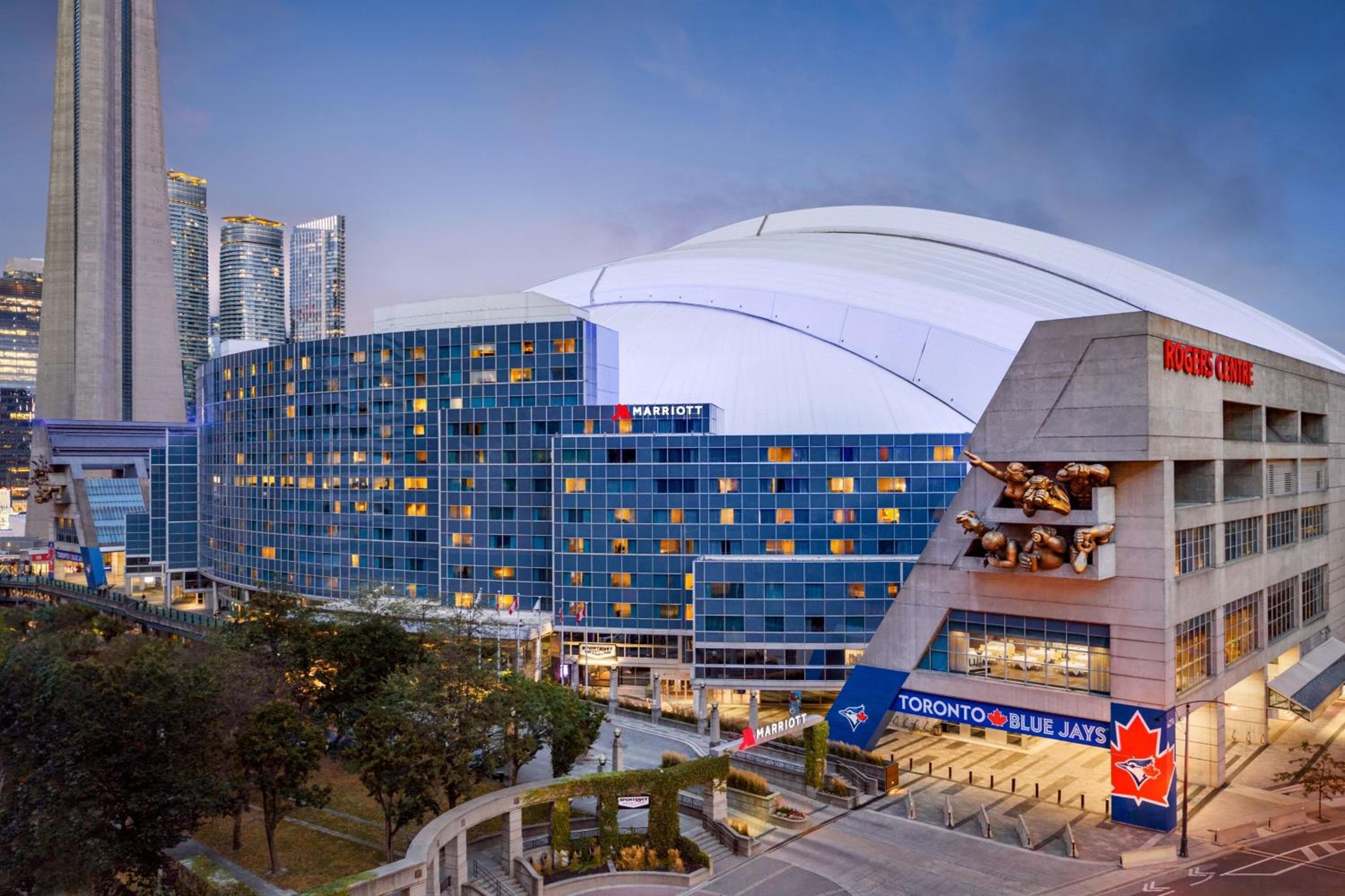 Toronto Marriott City Centre Hotel: building