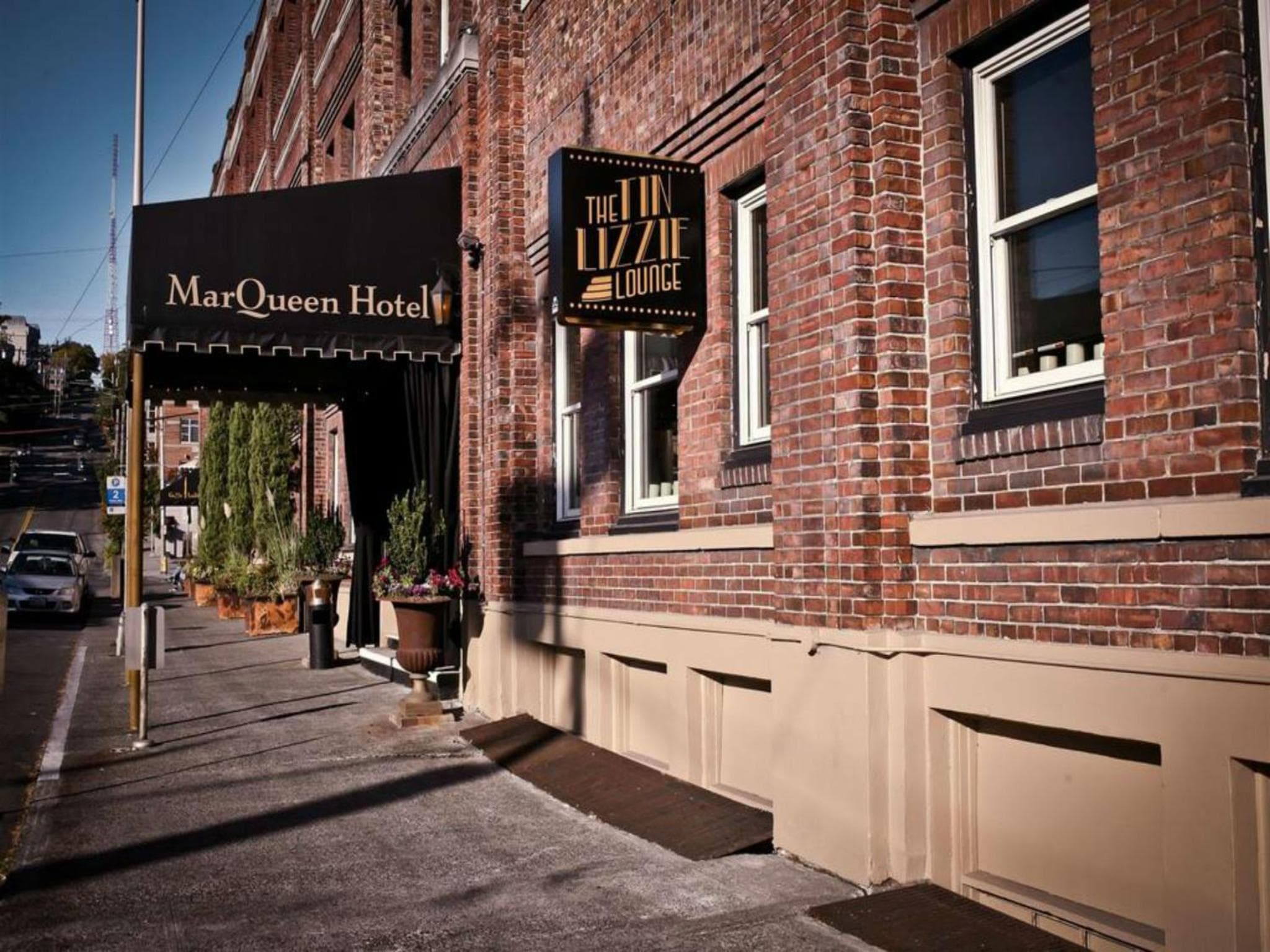 MarQueen Hotel - NEWLY RENOVATED