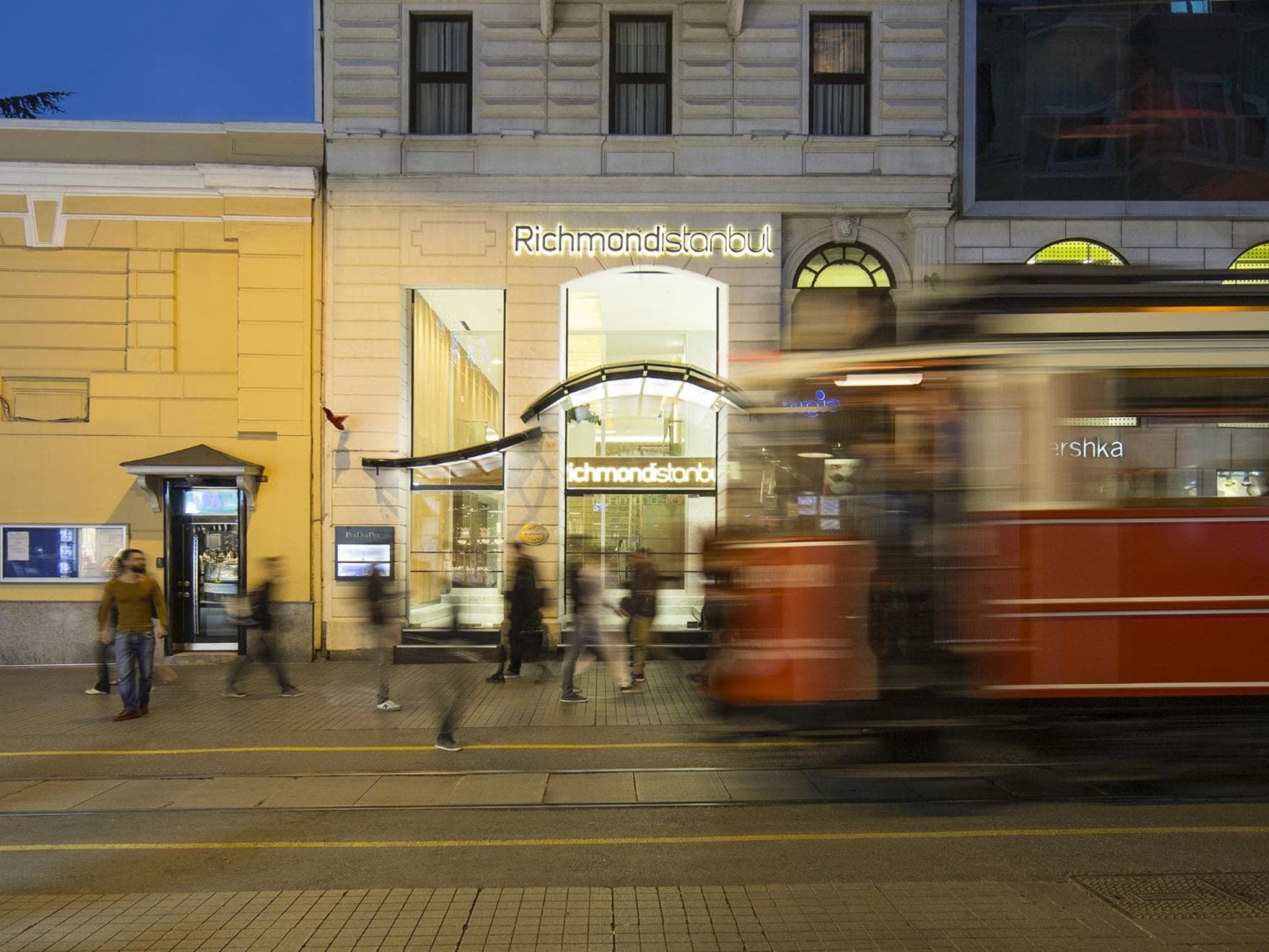 Richmond Istanbul: building