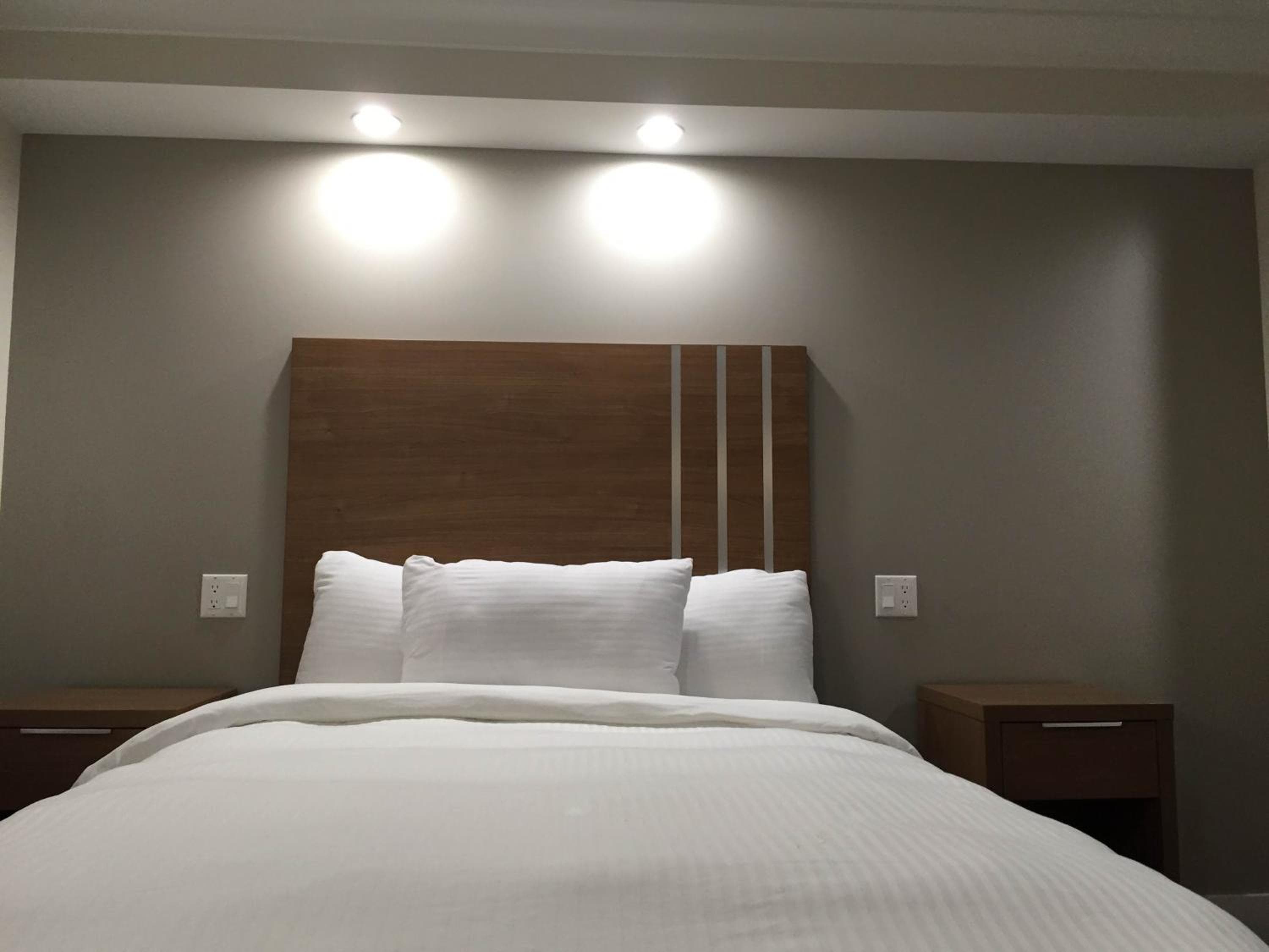 Greenwich Inn: hotel room