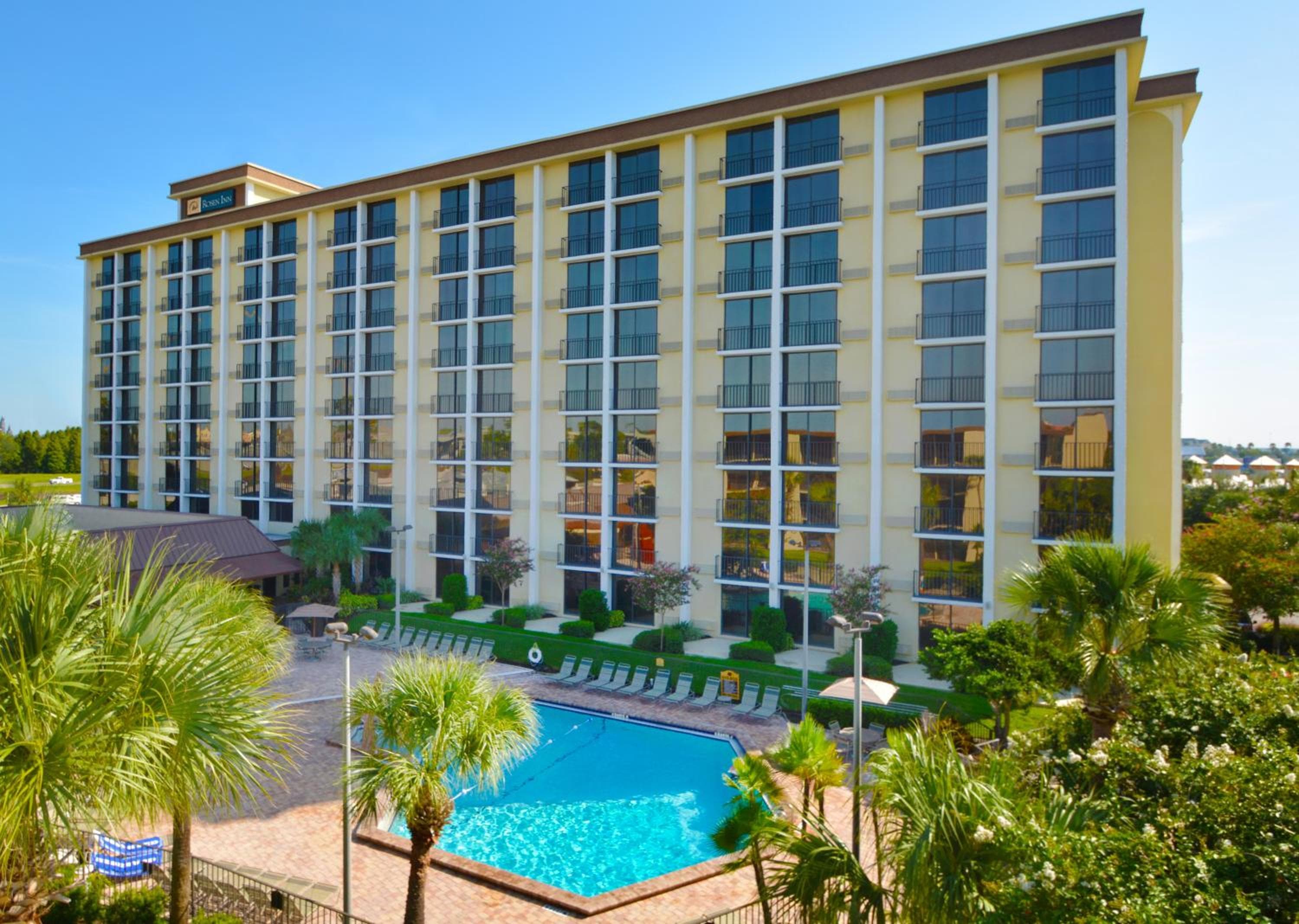 Rosen Inn Closest to Universal: building