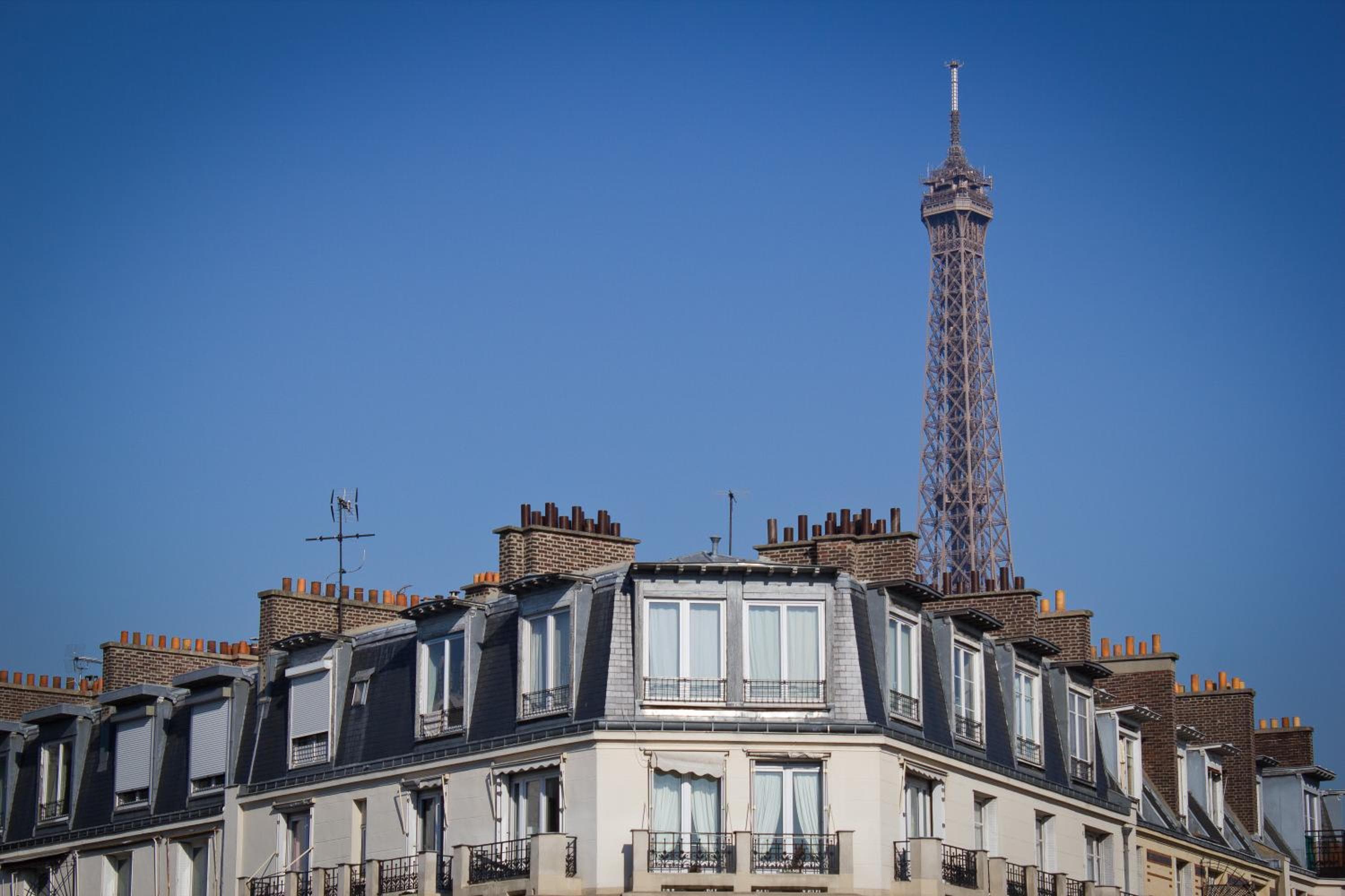 Hotel Eiffel Petit Louvre: building