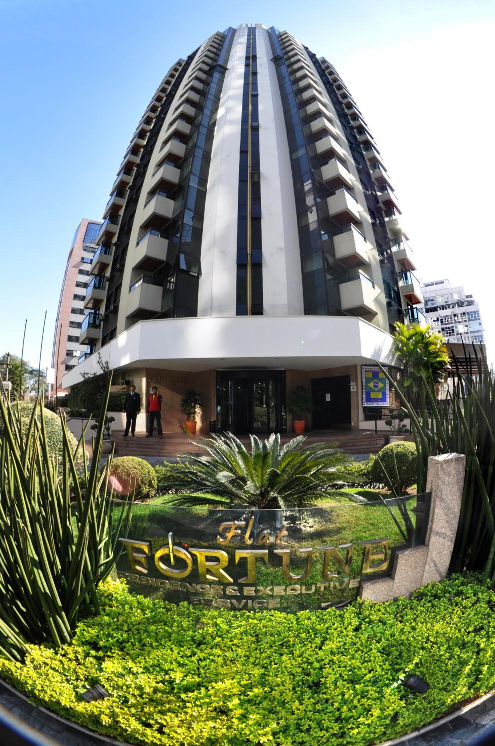 H4 Fortune Jardins: building