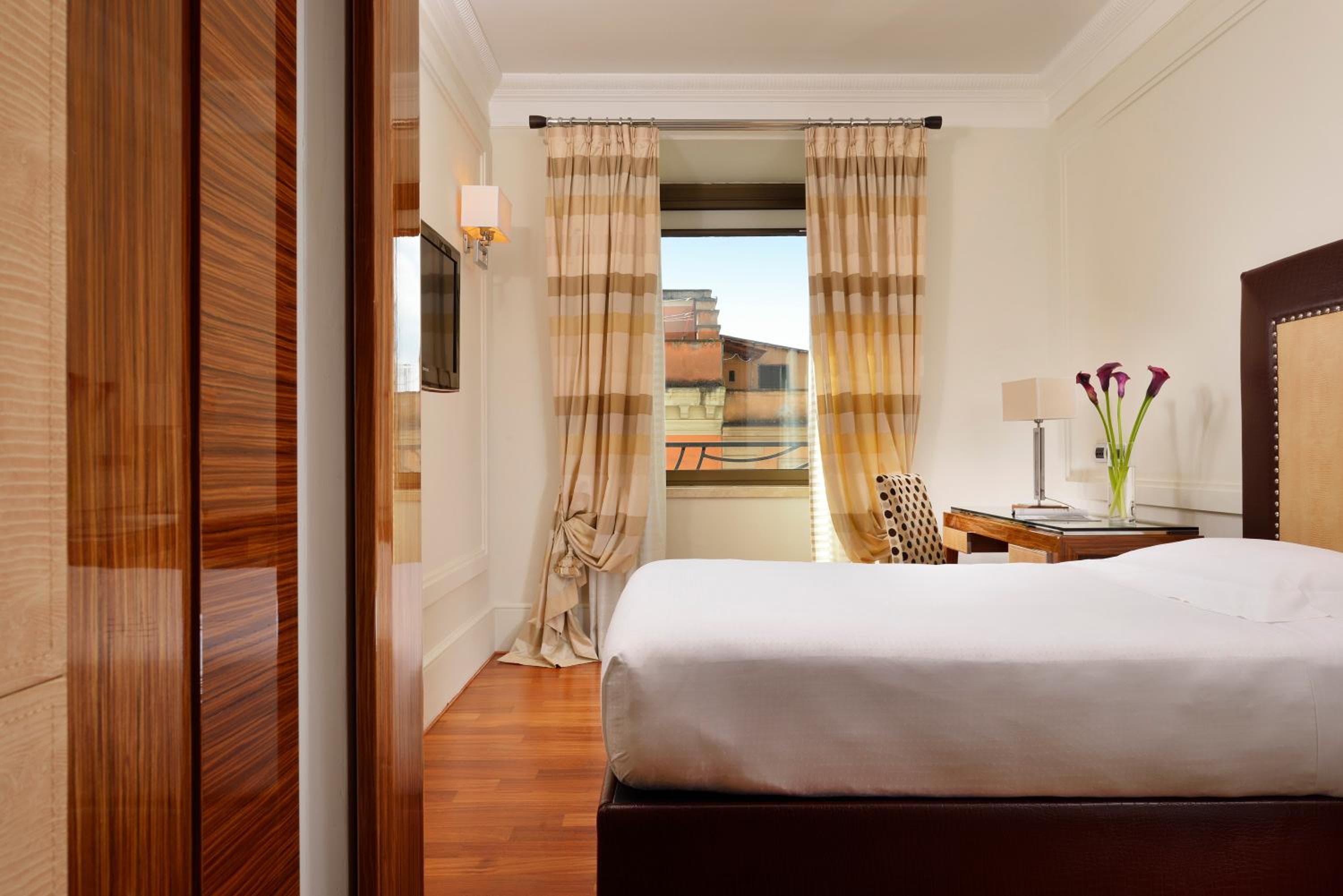 UNA Hotels Decò Roma: hotel room