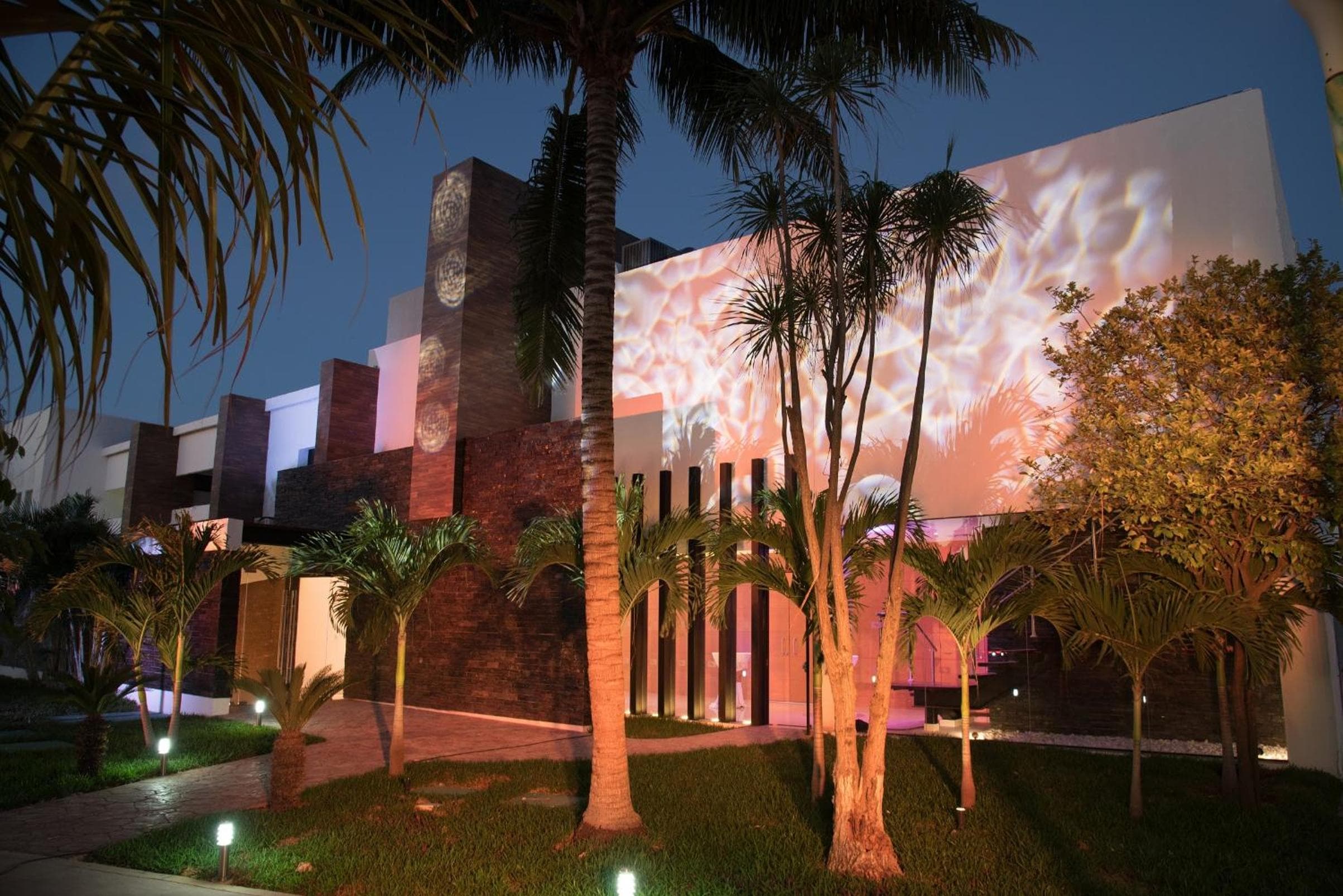 Cancun Bay All Inclusive Hotel: building