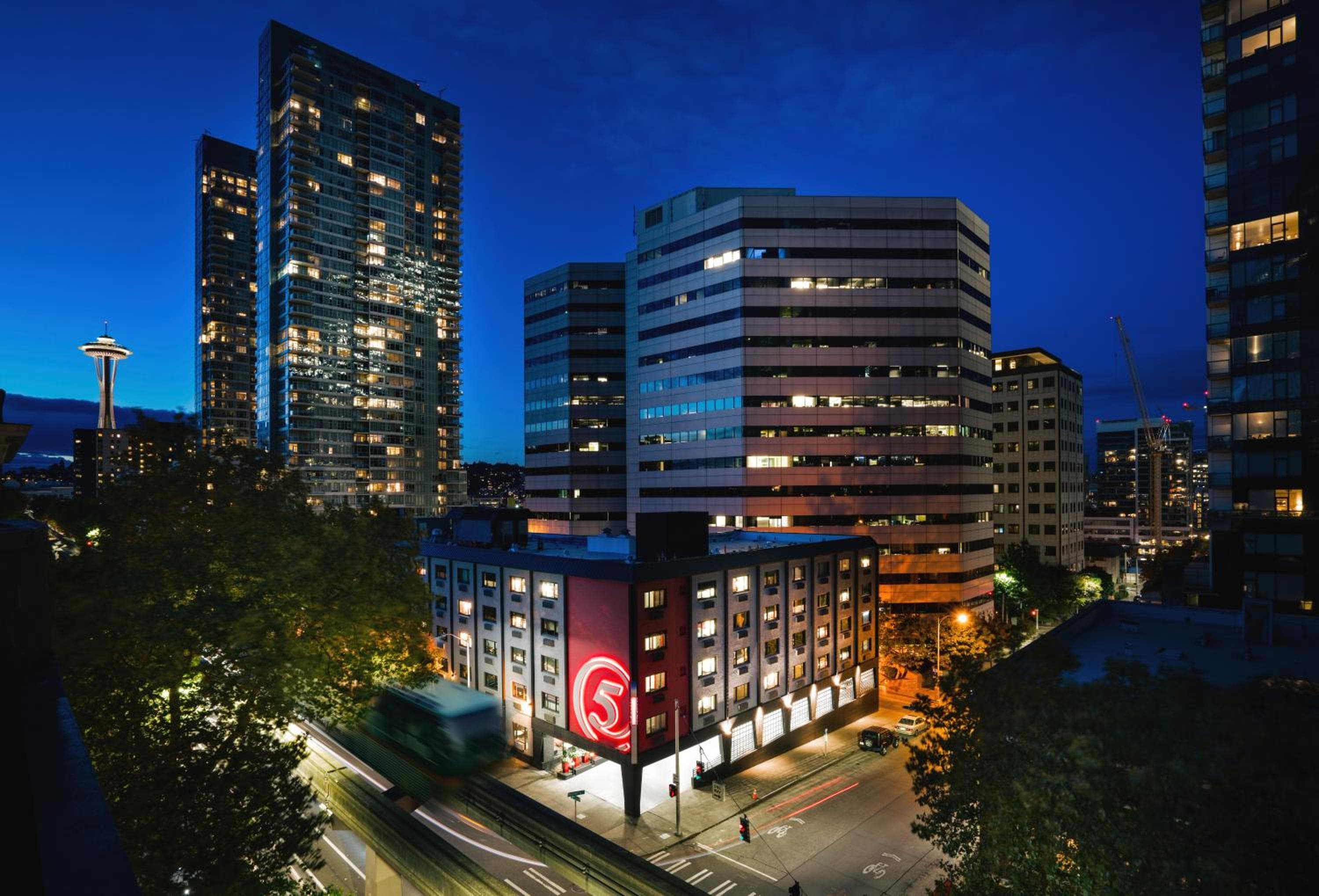 Staypineapple, Hotel FIVE, Downtown Seattle: building